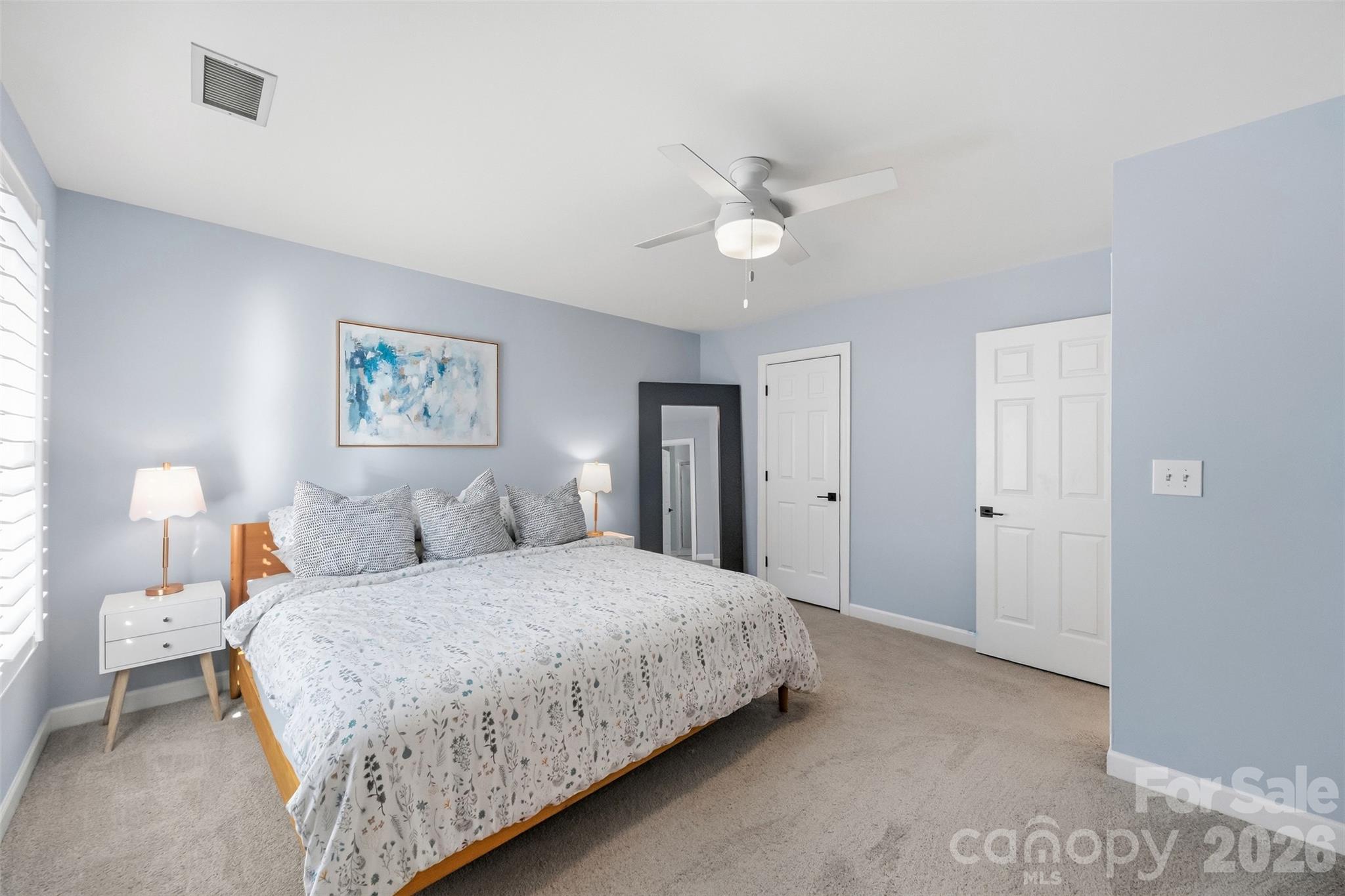 976 Park Slope Drive Property Photo 16