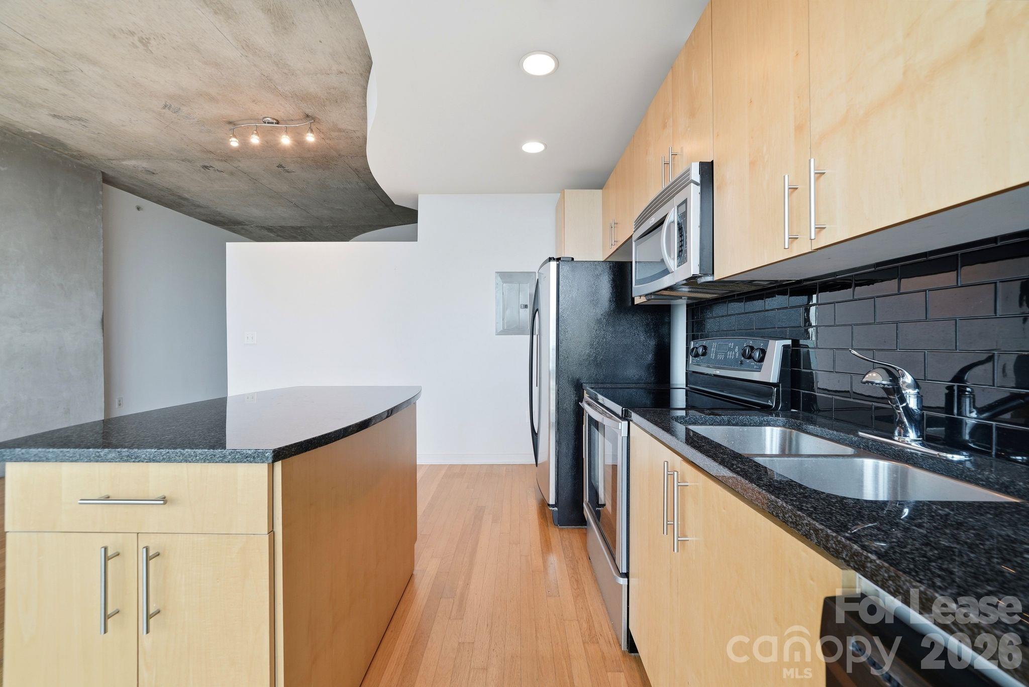 210 N Church Street 1608 Property Photo 6