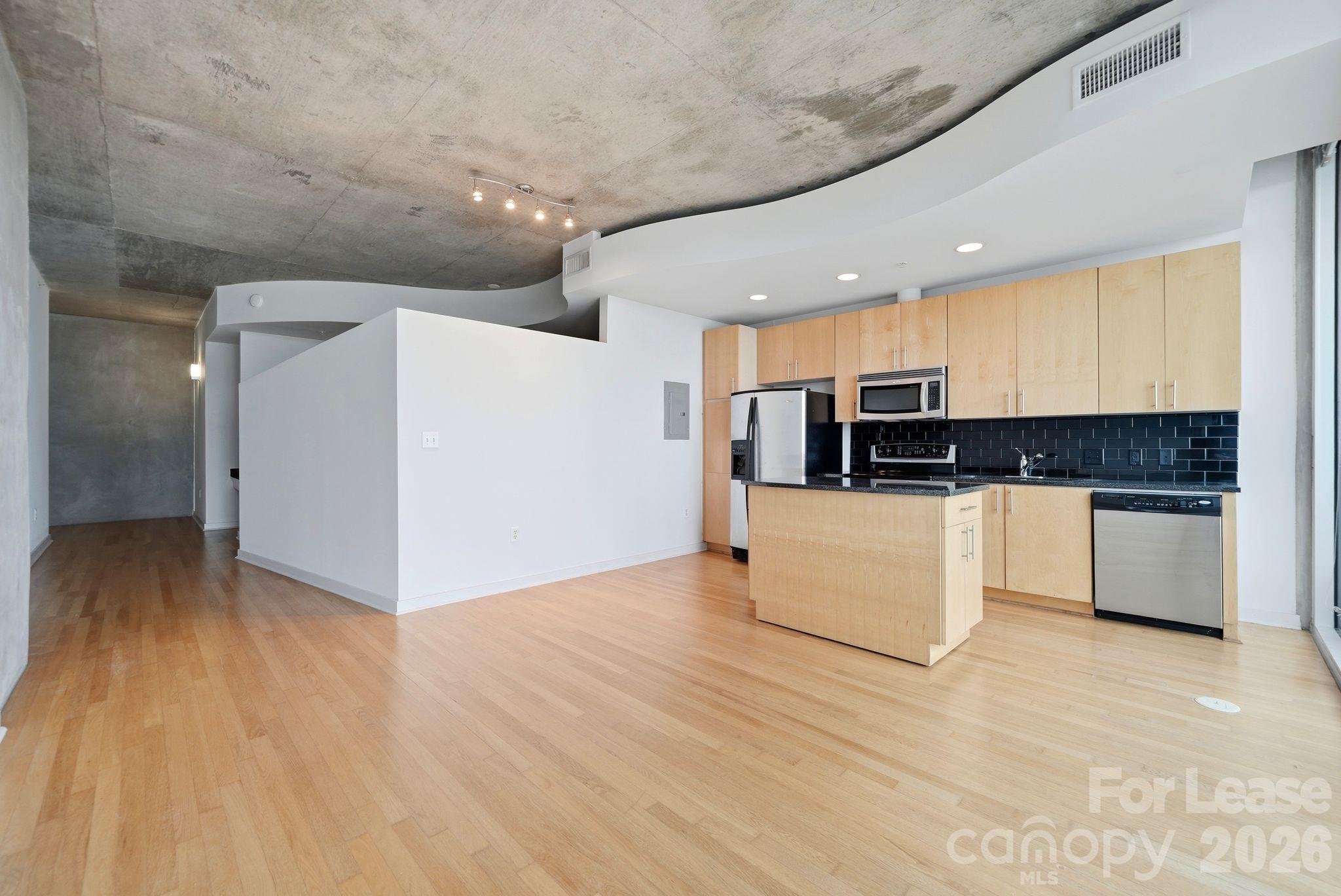 210 N Church Street 1608 Property Photo 9