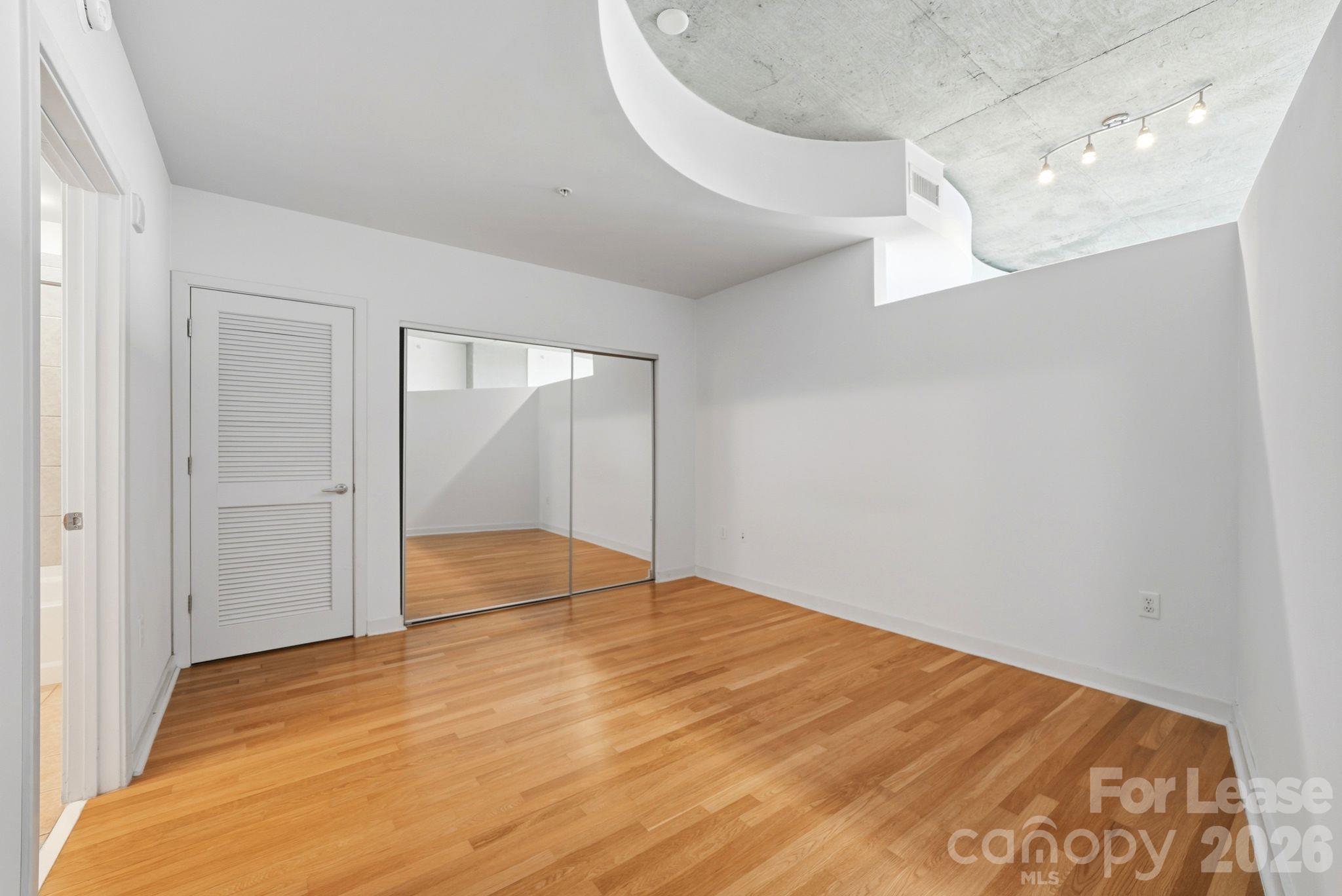 210 N Church Street 1608 Property Photo 24