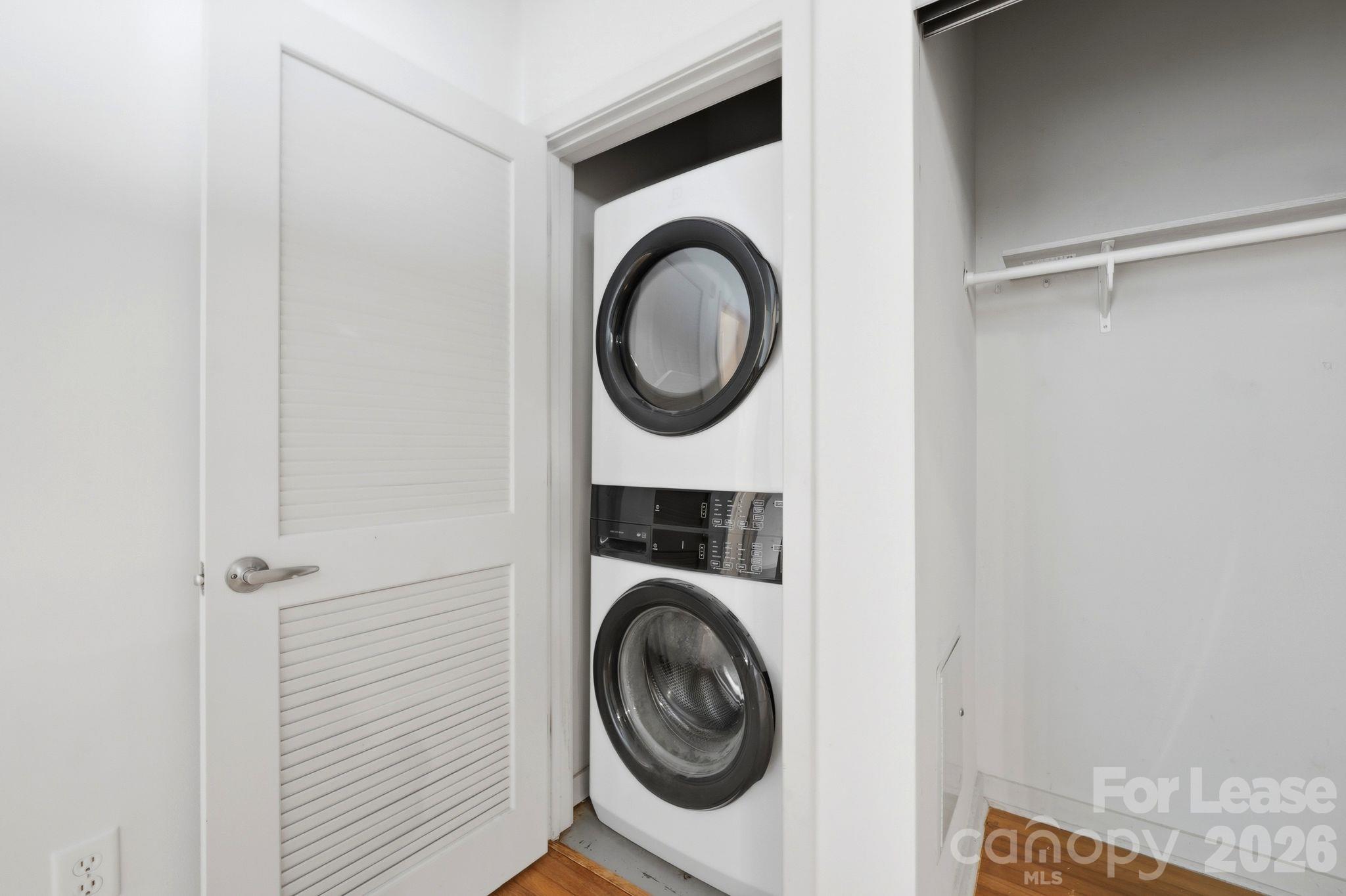 210 N Church Street 1608 Property Photo 25