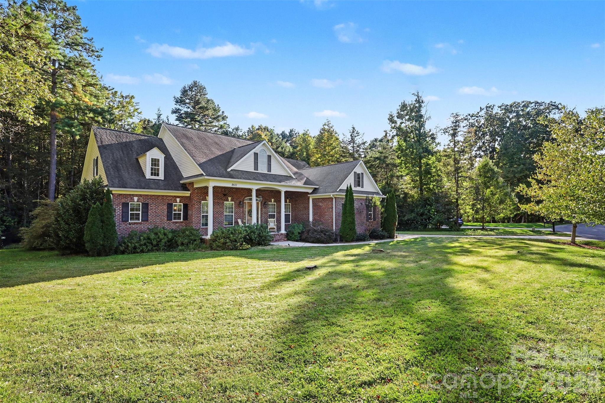 8611 Kerns Meadow Lane Property Photo 2