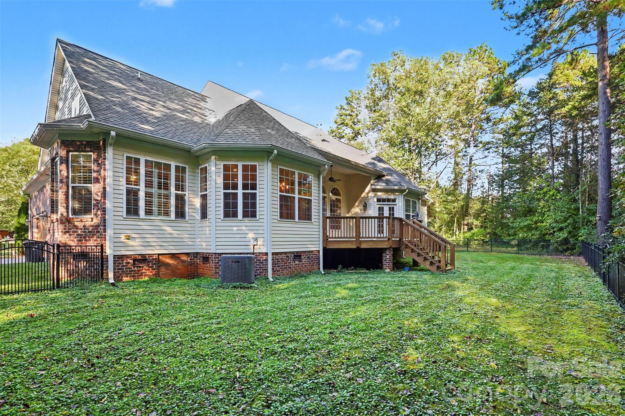 8611 Kerns Meadow Lane Property Photo 30