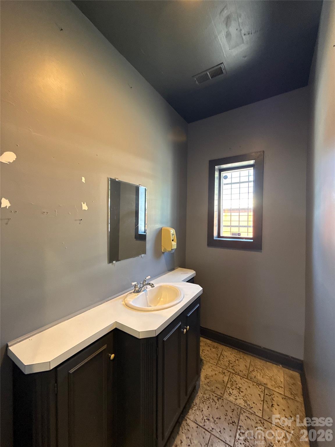 3811 Monroe Road Property Photo 9