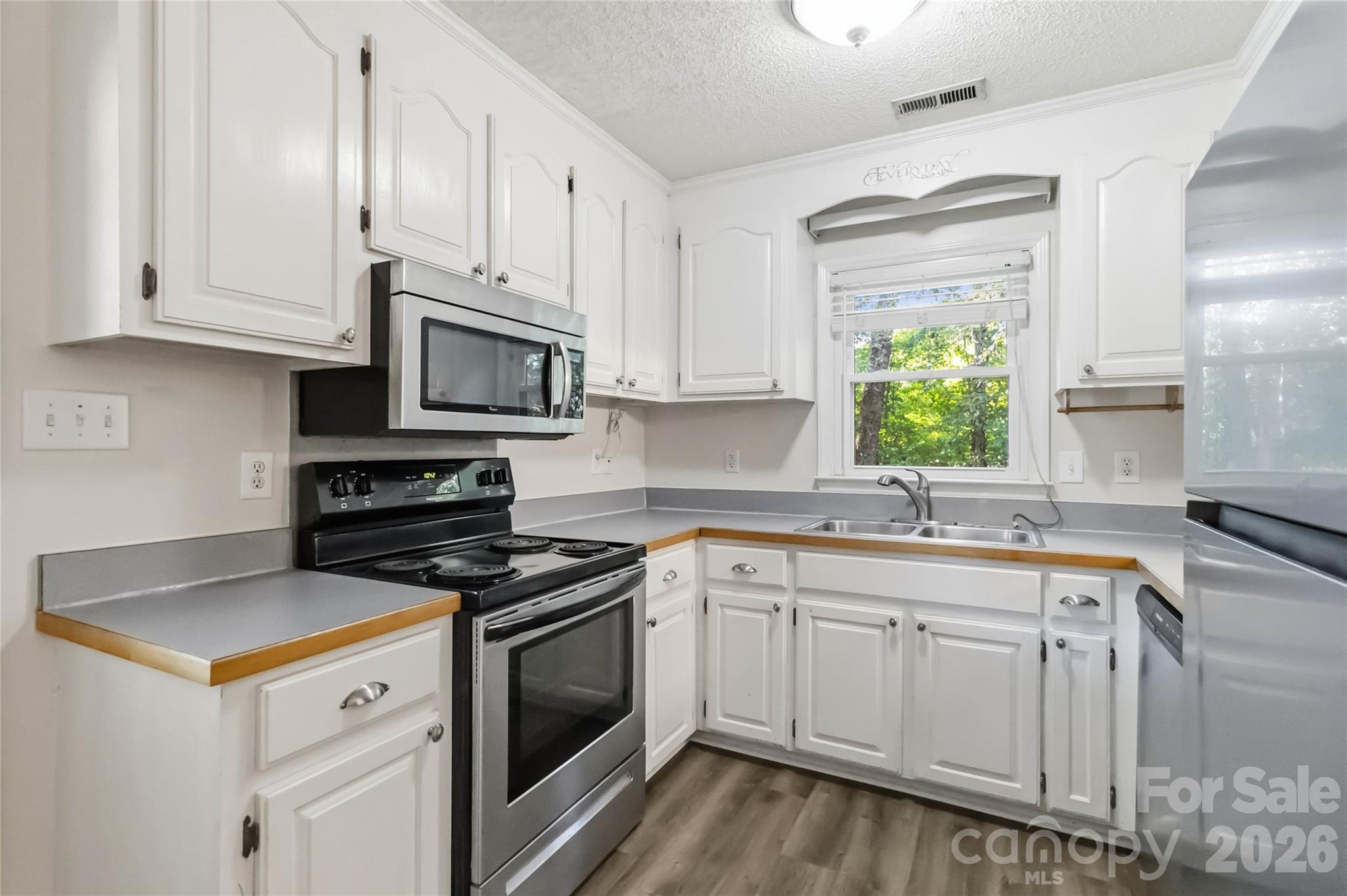 128 Weeping Willow Way Property Photo 14