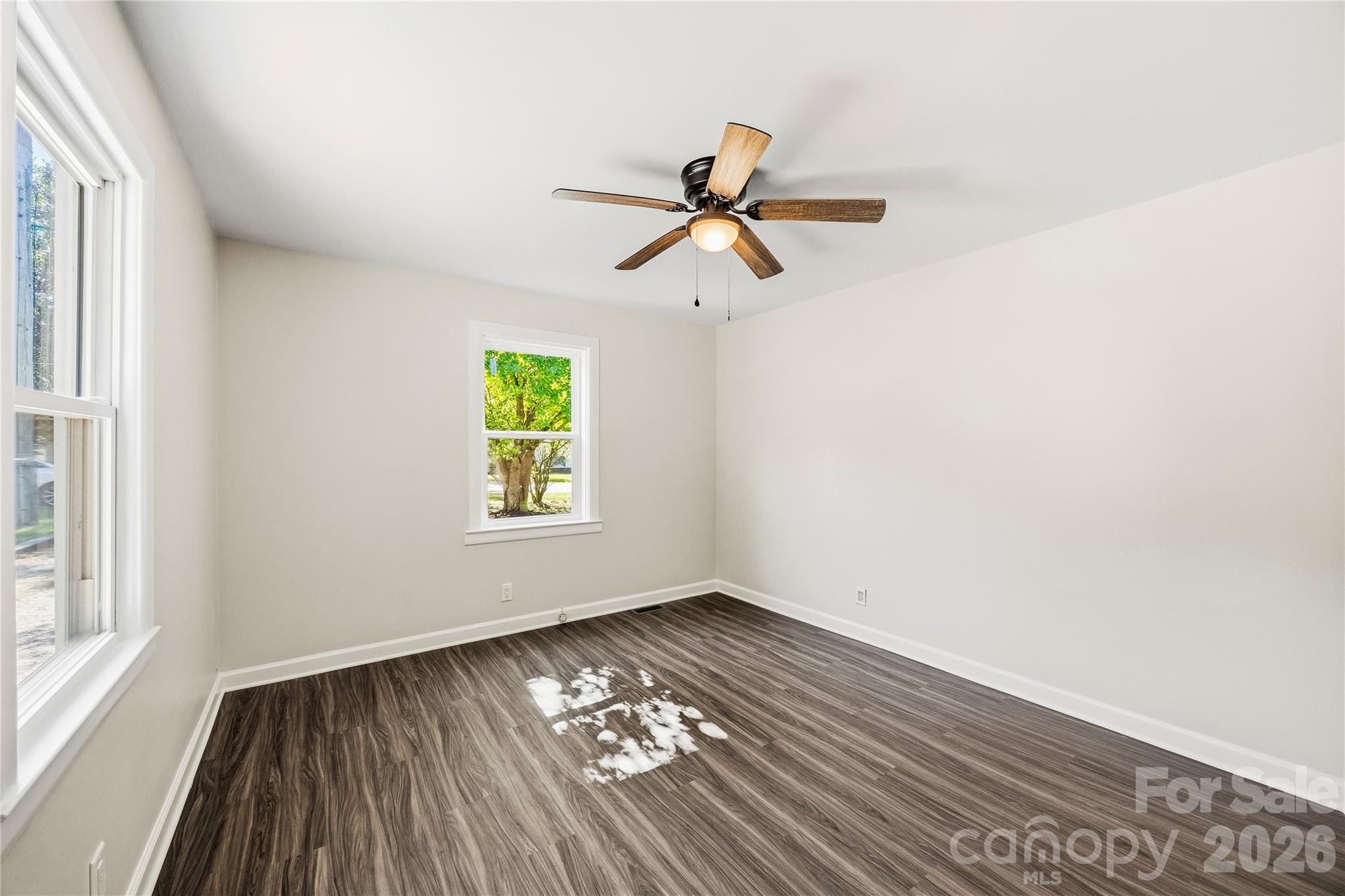 915 Skyway Drive Property Photo 13