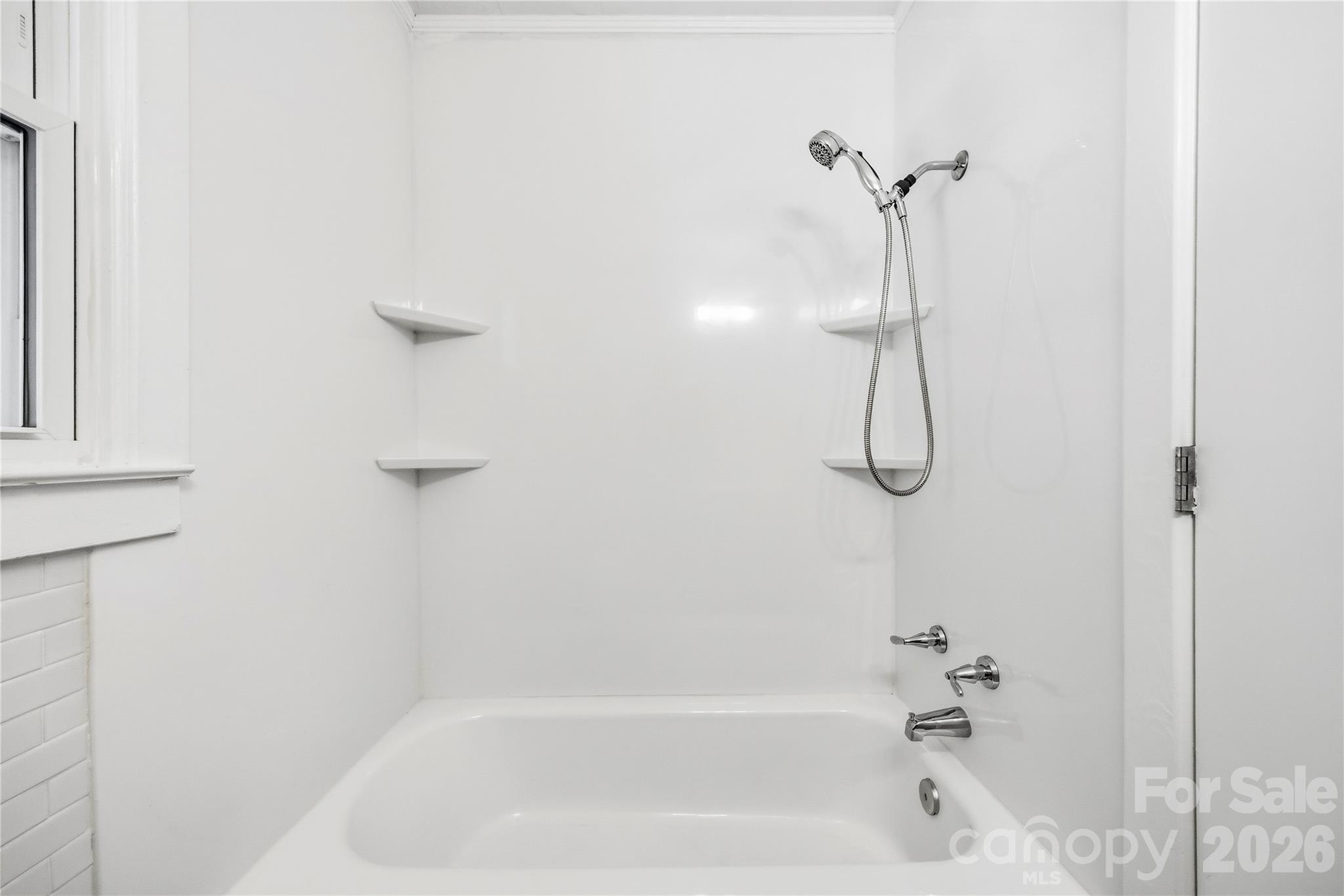 915 Skyway Drive Property Photo 15