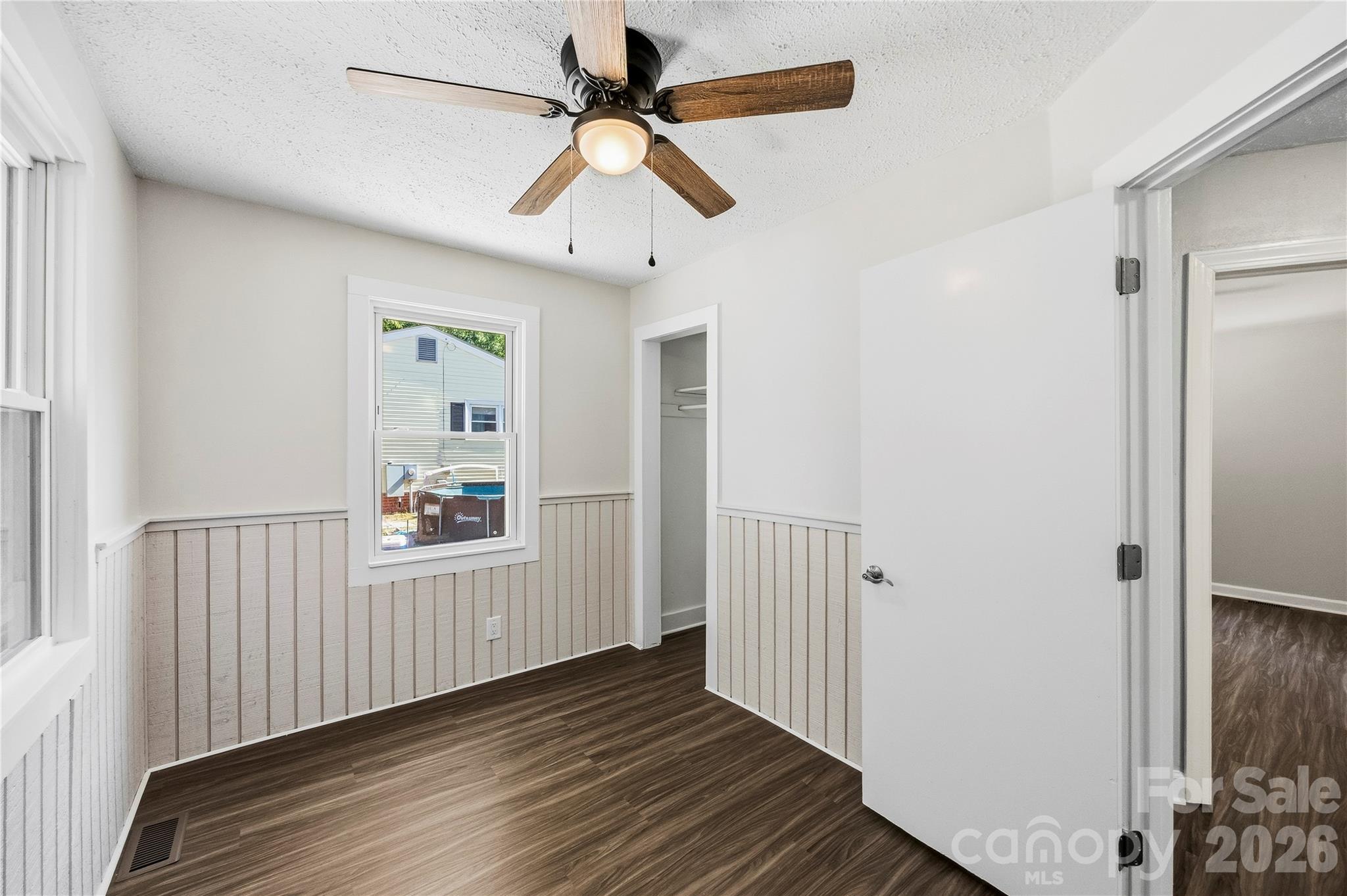 915 Skyway Drive Property Photo 17