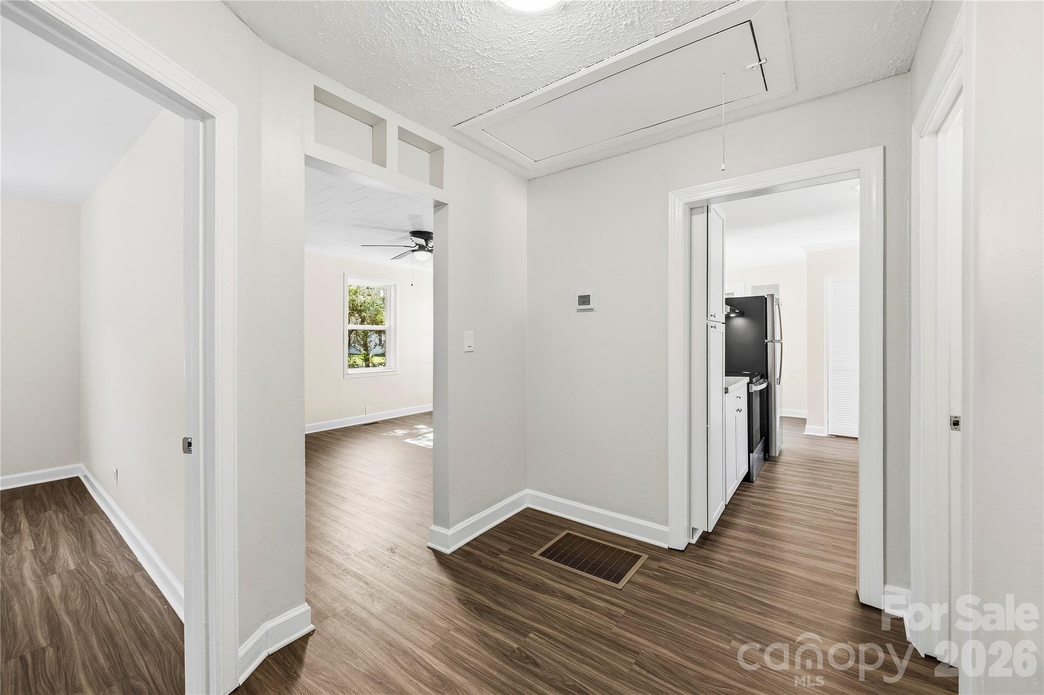 915 Skyway Drive Property Photo 18
