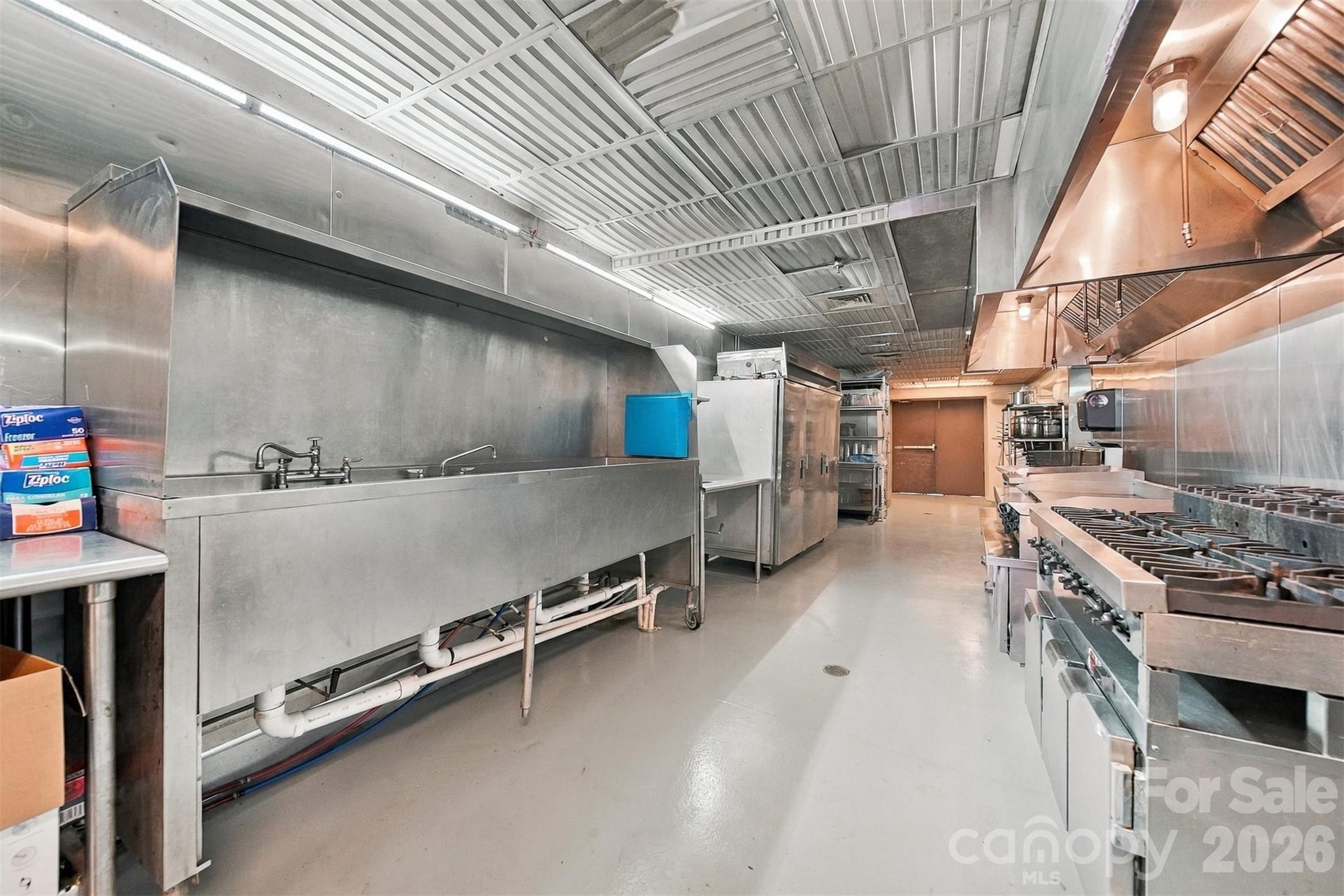 26 Commerce Drive Property Photo 23