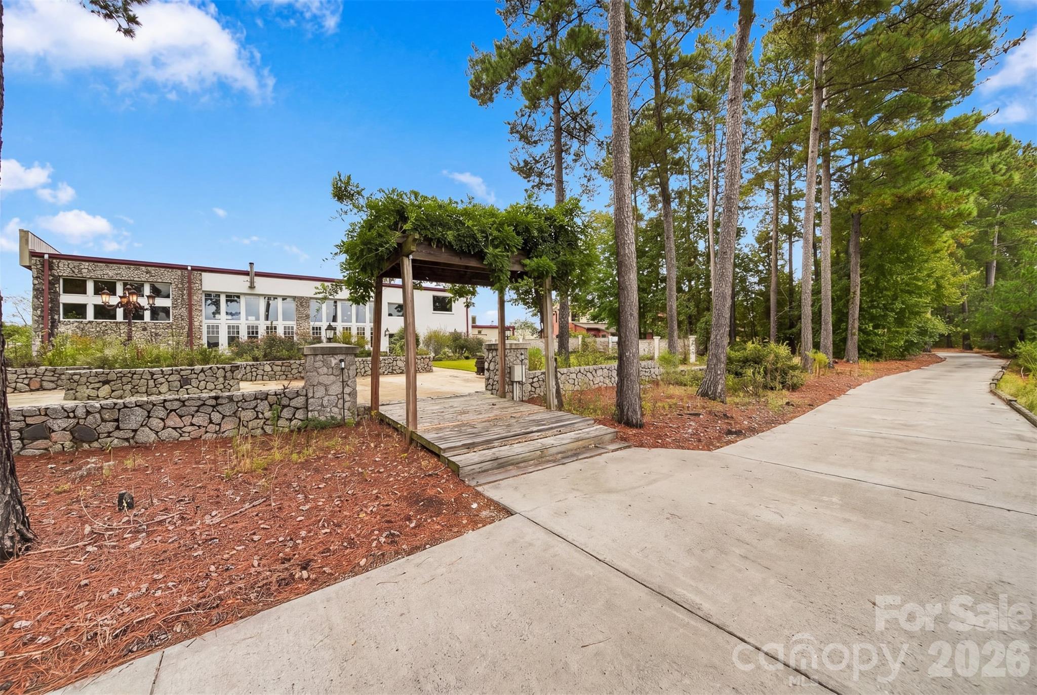 26 Commerce Drive Property Photo 31