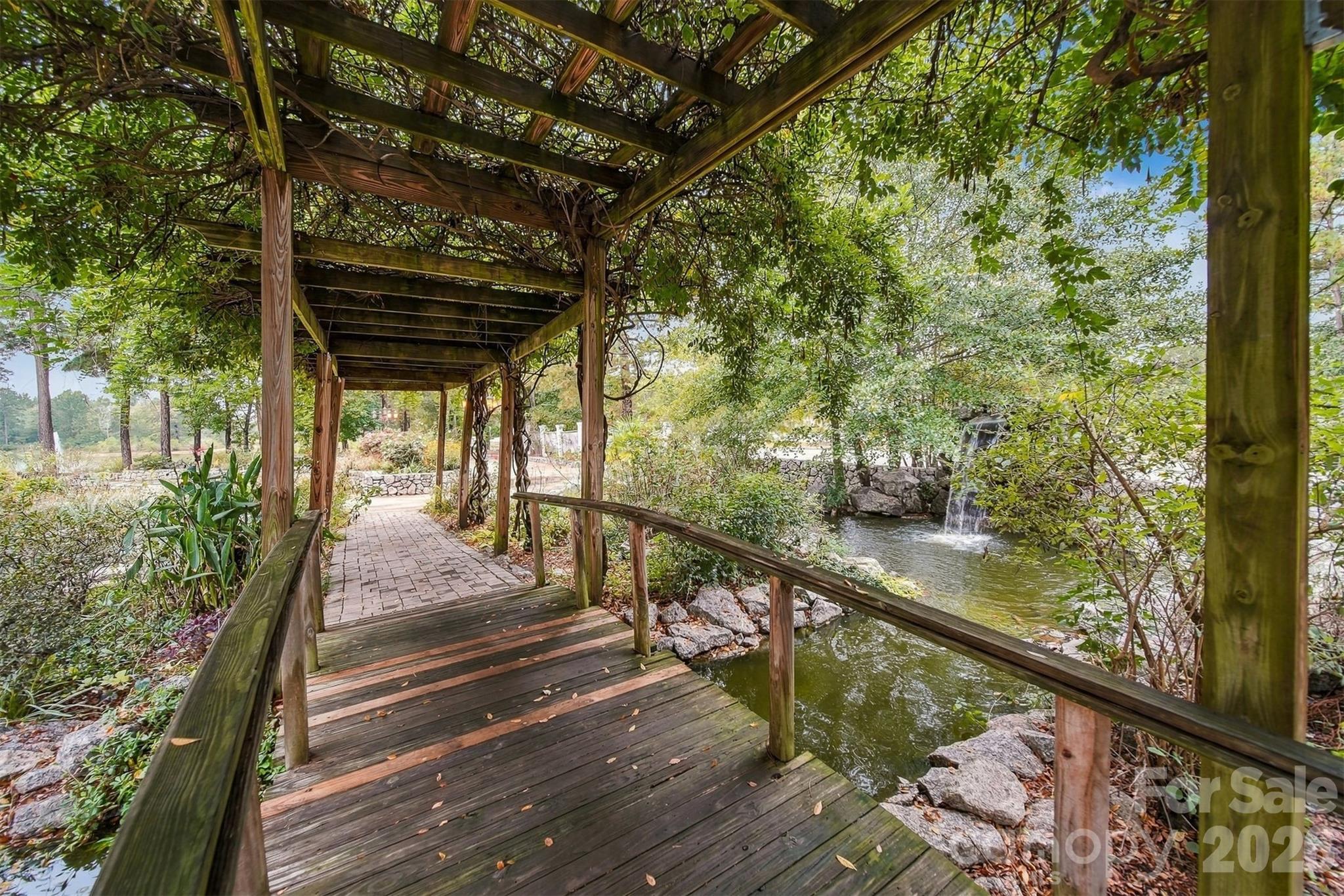 26 Commerce Drive Property Photo 37