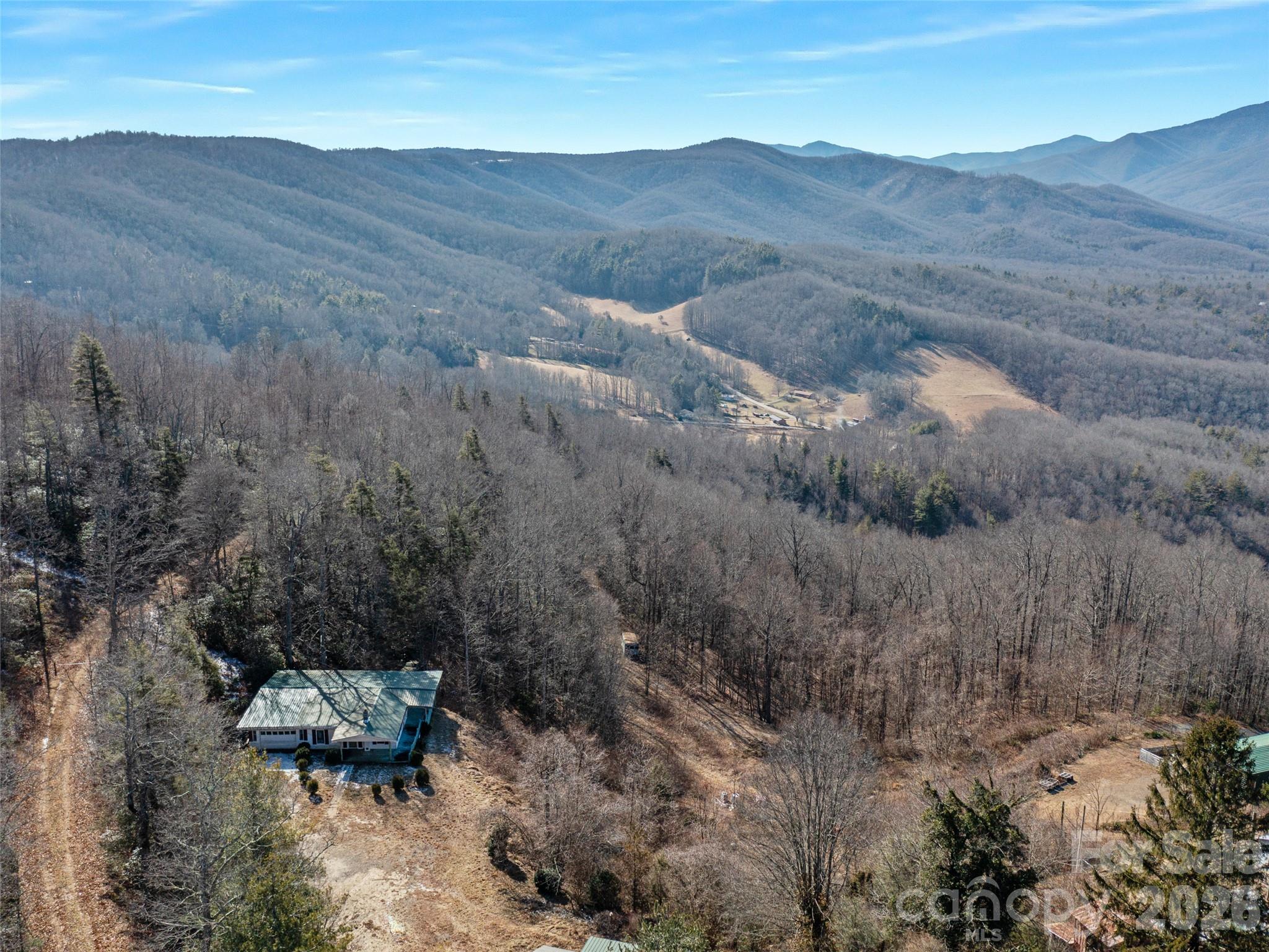 215 High View Trail Property Photo 4