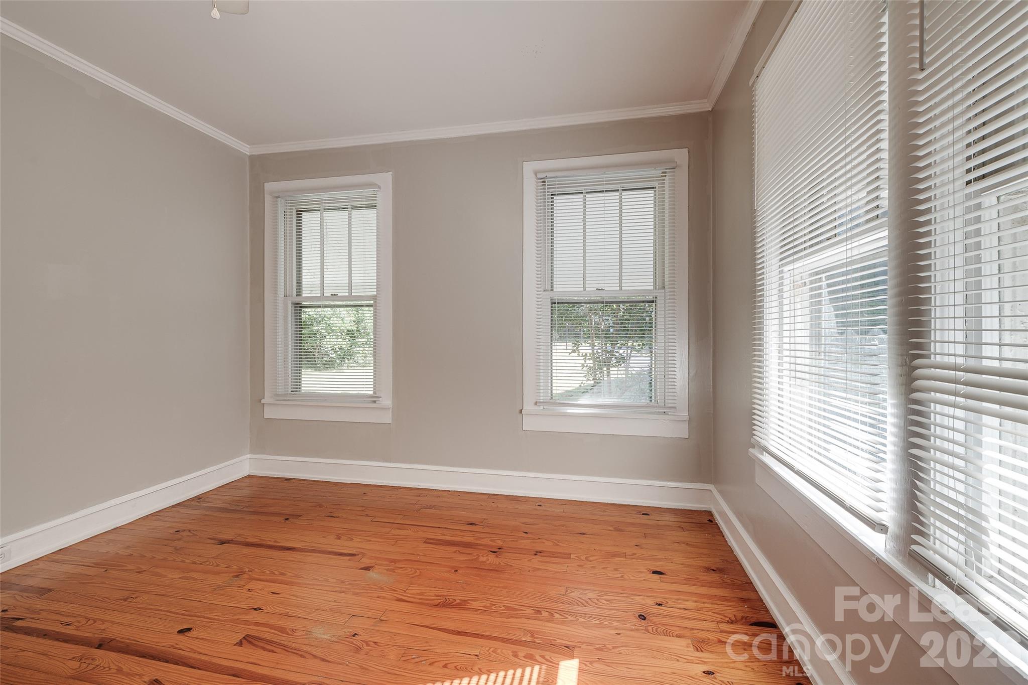 525 Forest Lane Property Photo 10