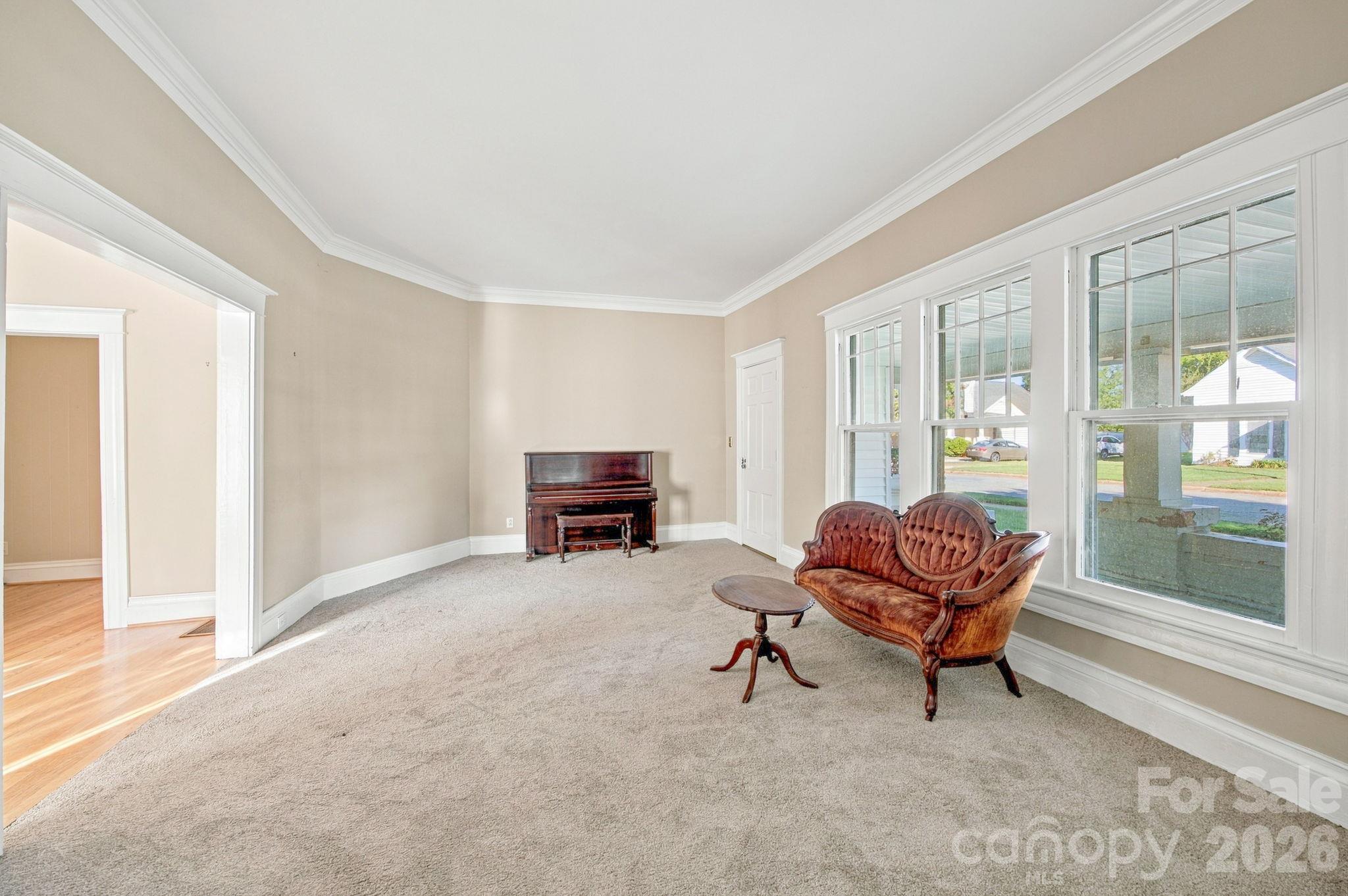 301 8th Street Property Photo 6
