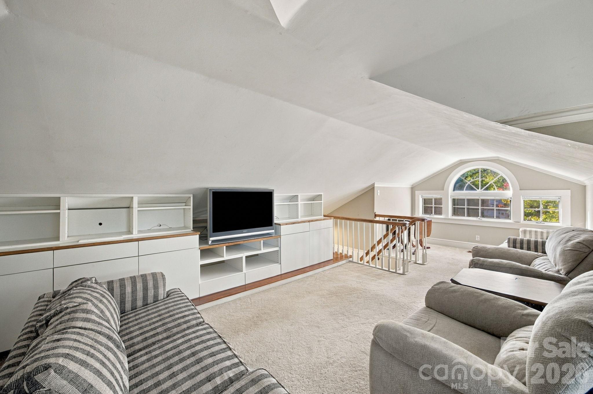 301 8th Street Property Photo 20