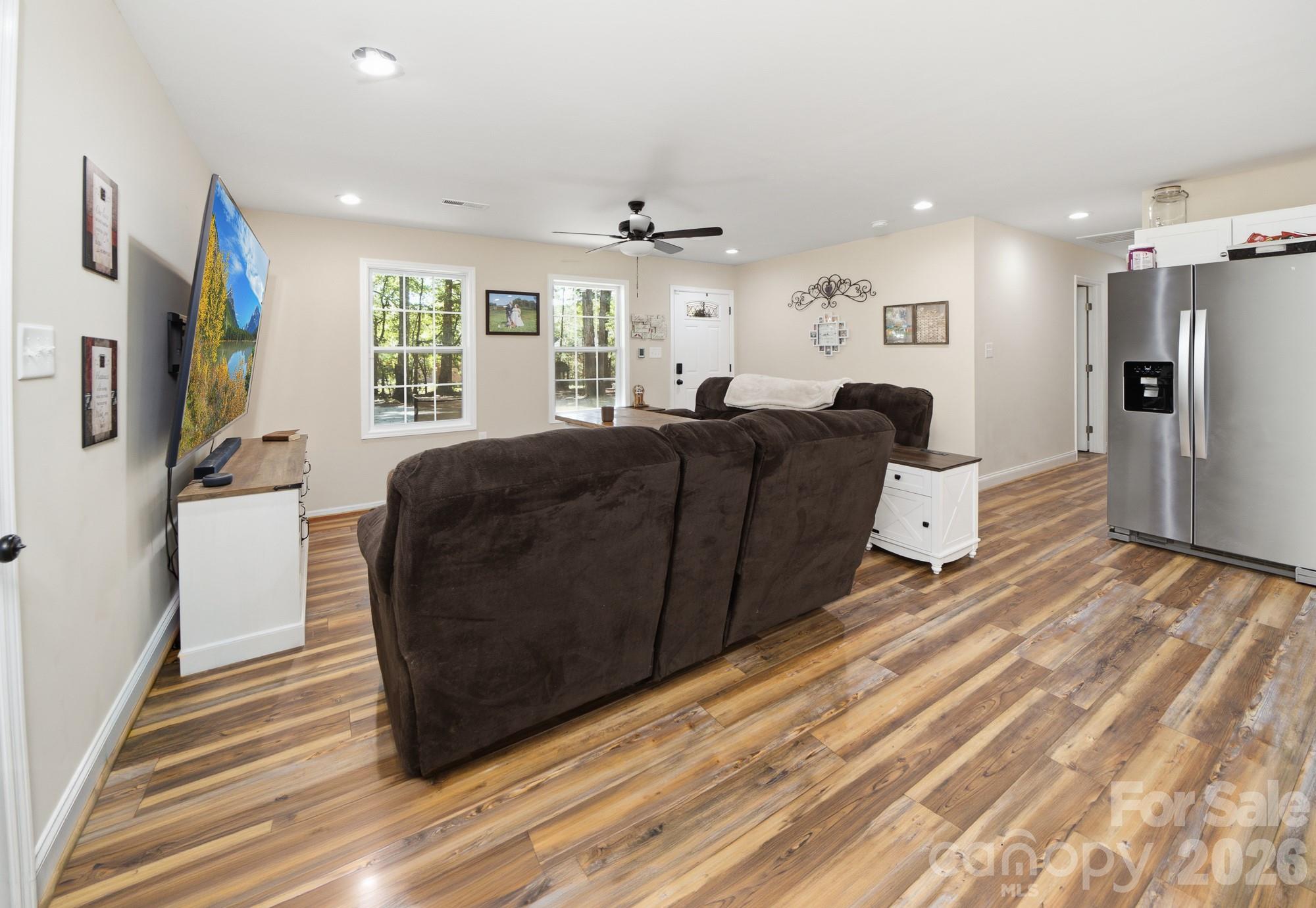 410 W Shiloh Unity Road Property Photo 5