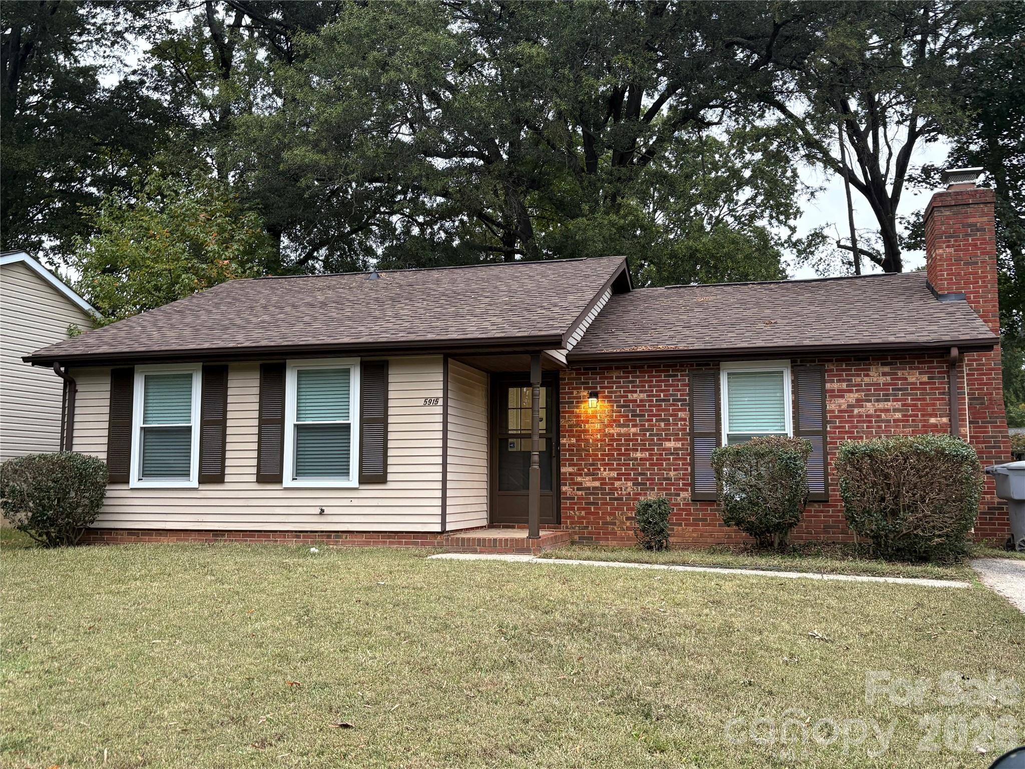 5915 Sunset Chase Lane Property Photo 1