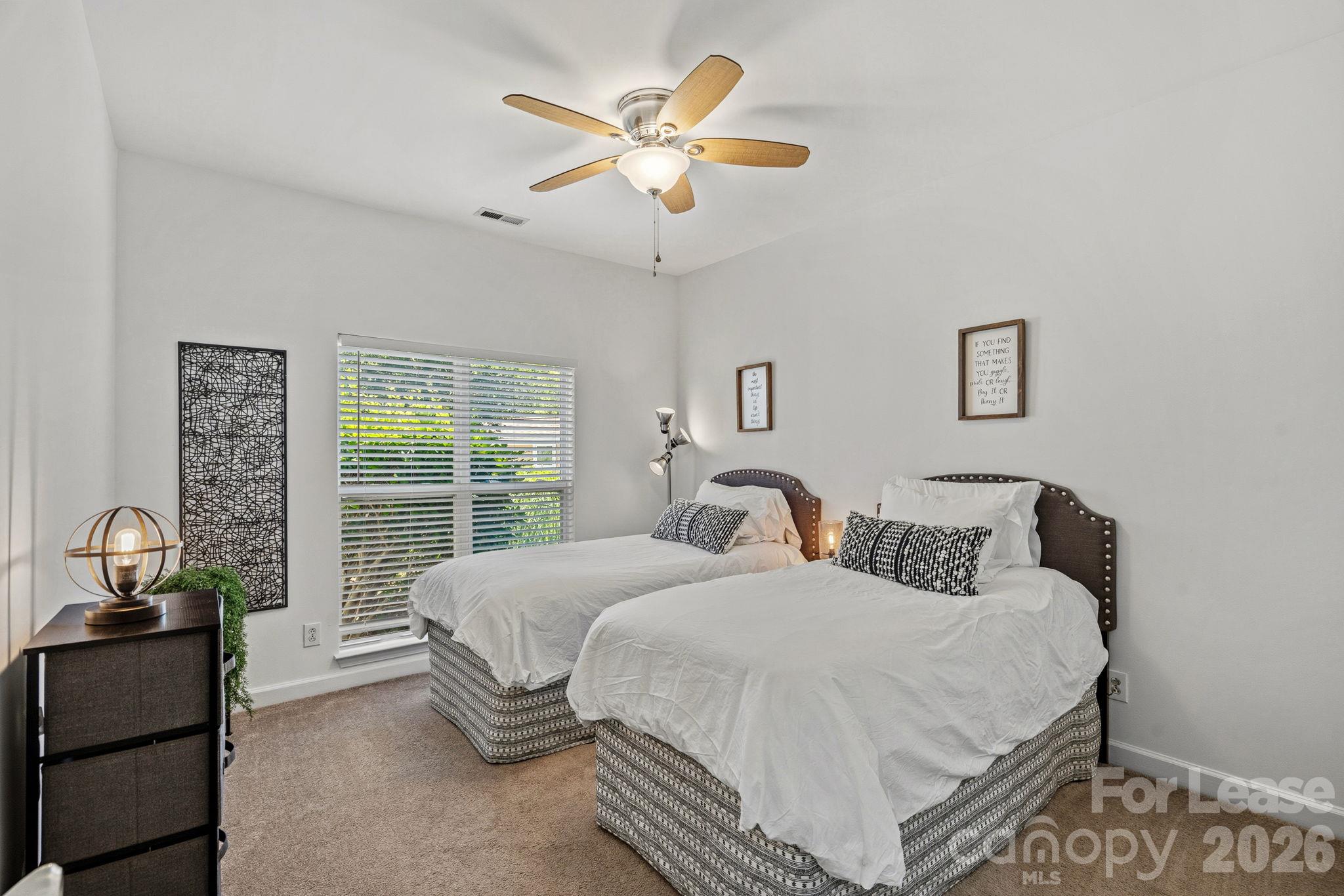 18609 Harborside Drive Property Photo 8