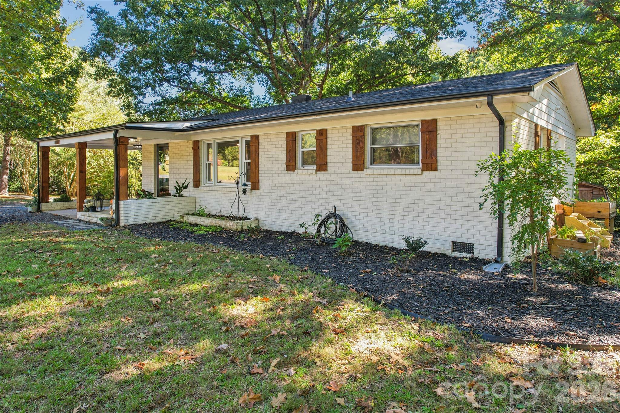 20508 Indian Mound Road Property Photo 3