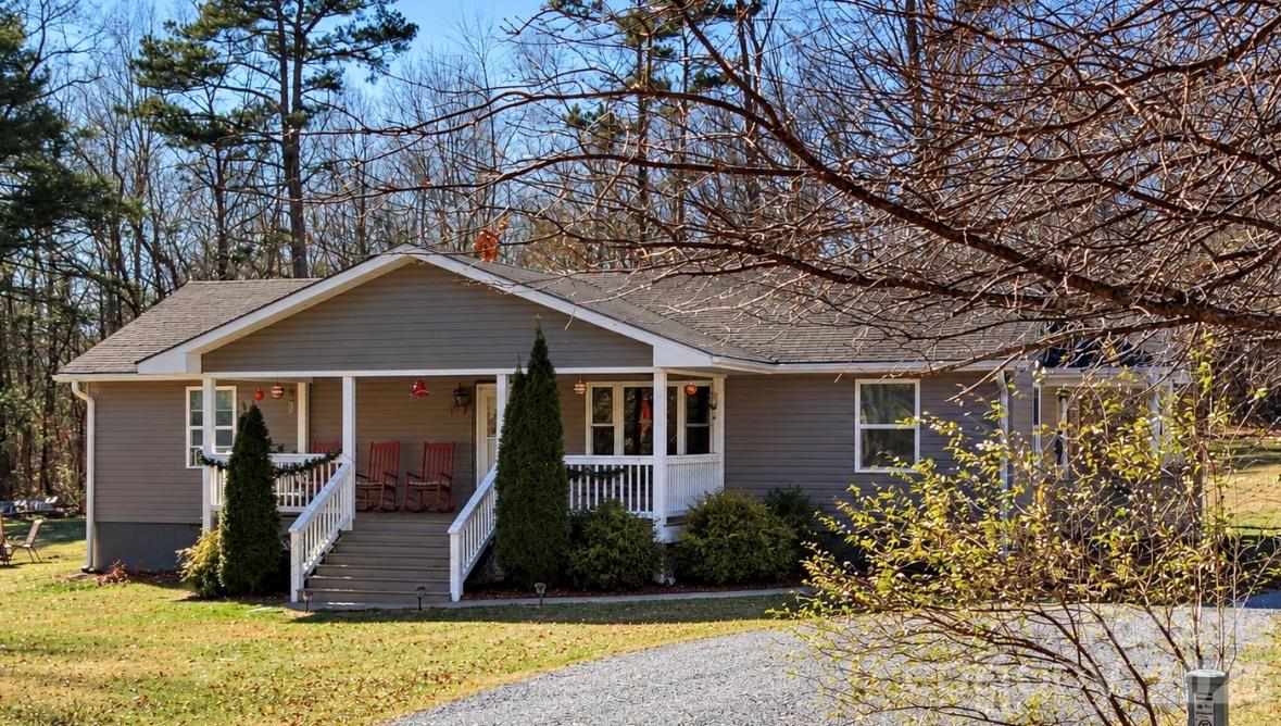 11 Spring Lake Drive Property Photo 1