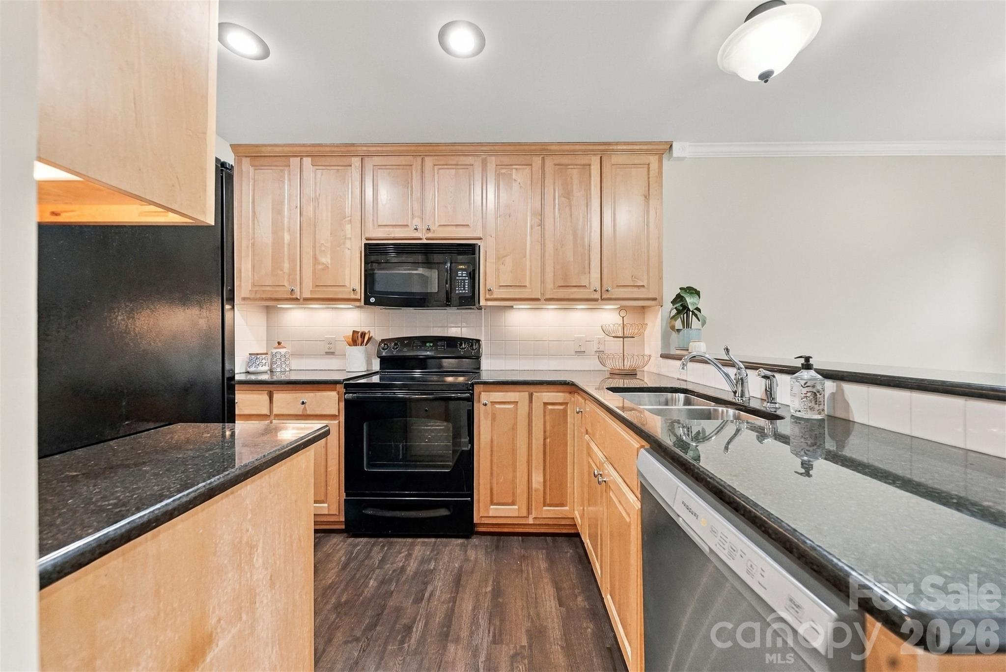 414 4th Avenue Property Photo 14