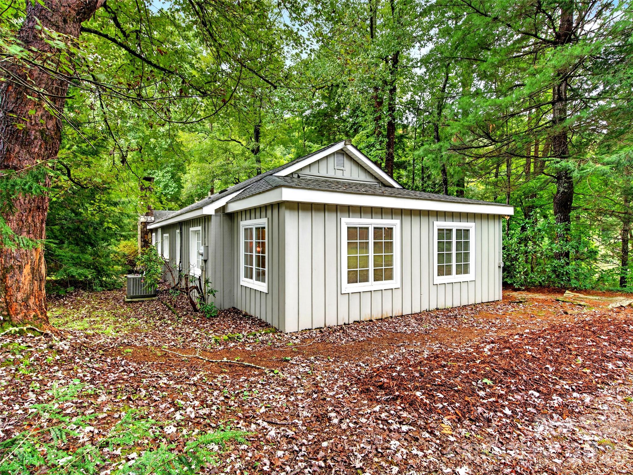 138 Gowan Point 4 Property Photo 4