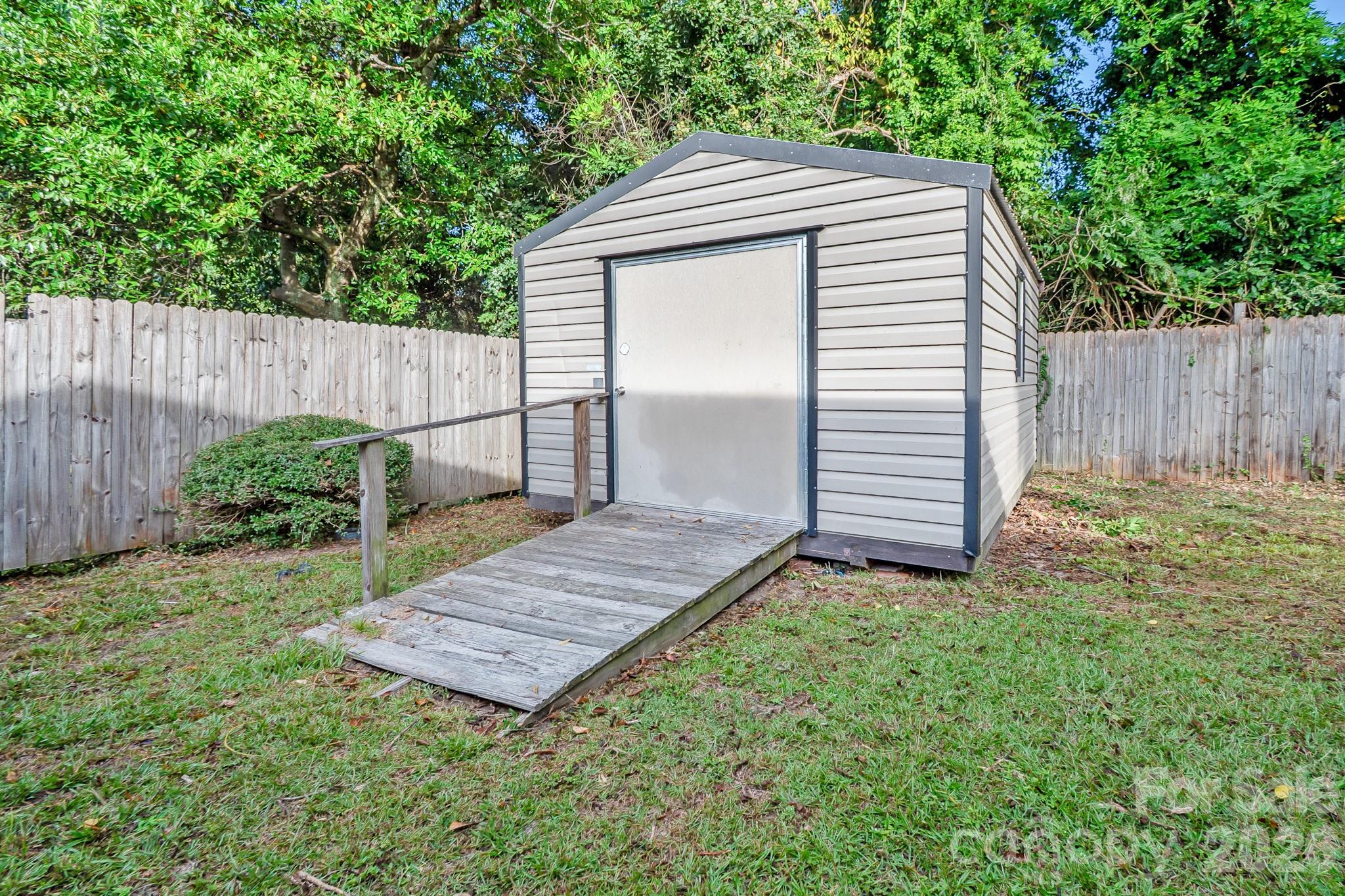 304 Sumter Street Property Photo 10