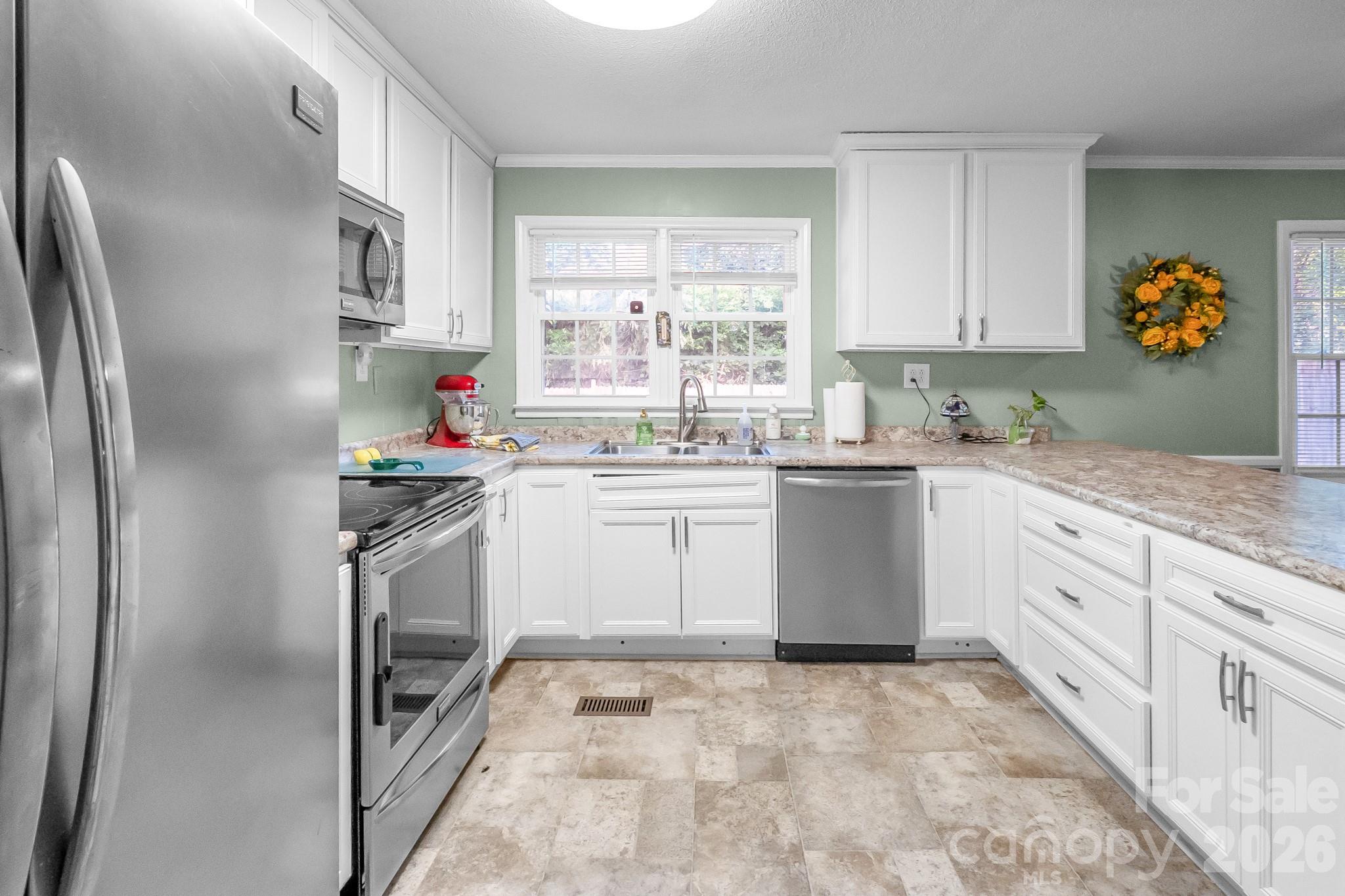 304 Sumter Street Property Photo 16