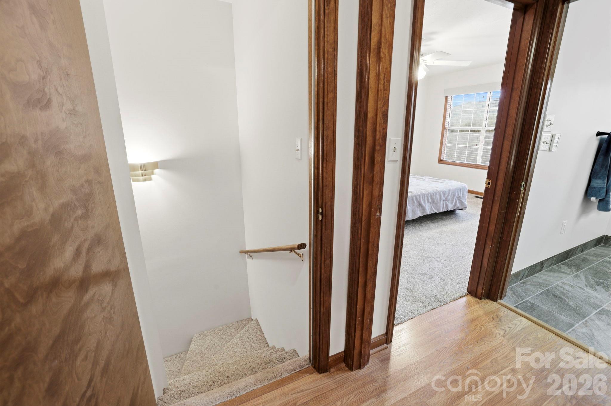 725 N Park Place Property Photo 30