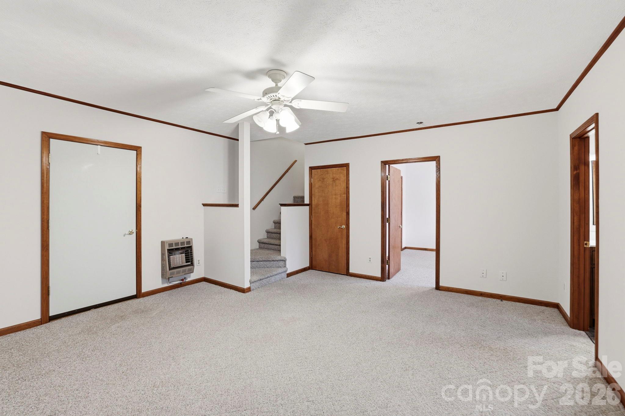 725 N Park Place Property Photo 31