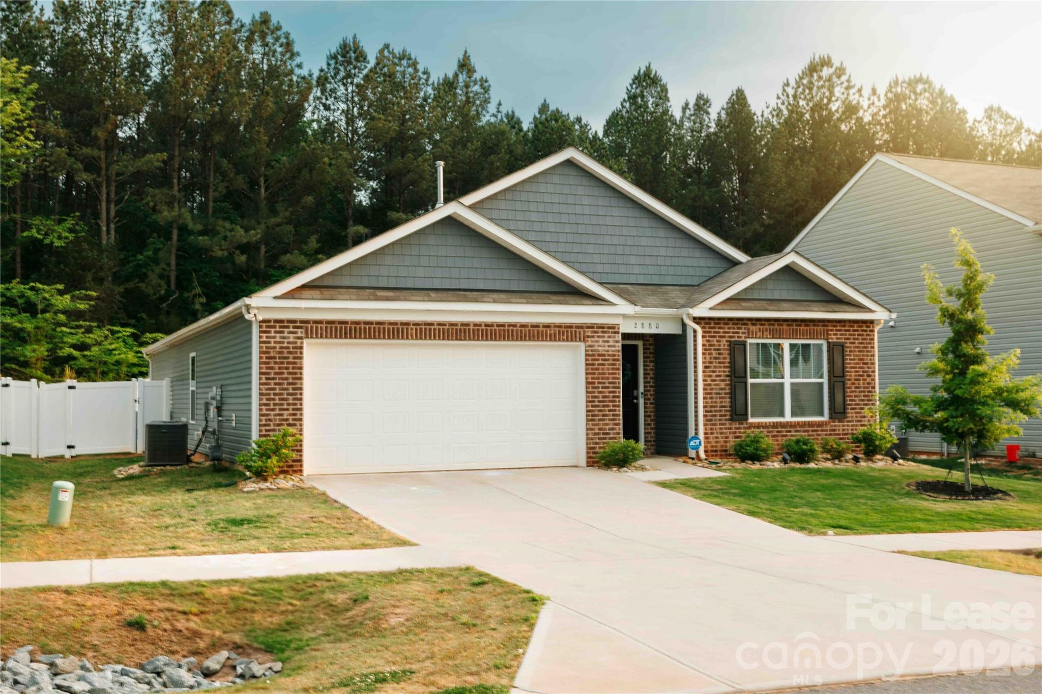 2880 Sherrills Stream Drive Property Photo 3
