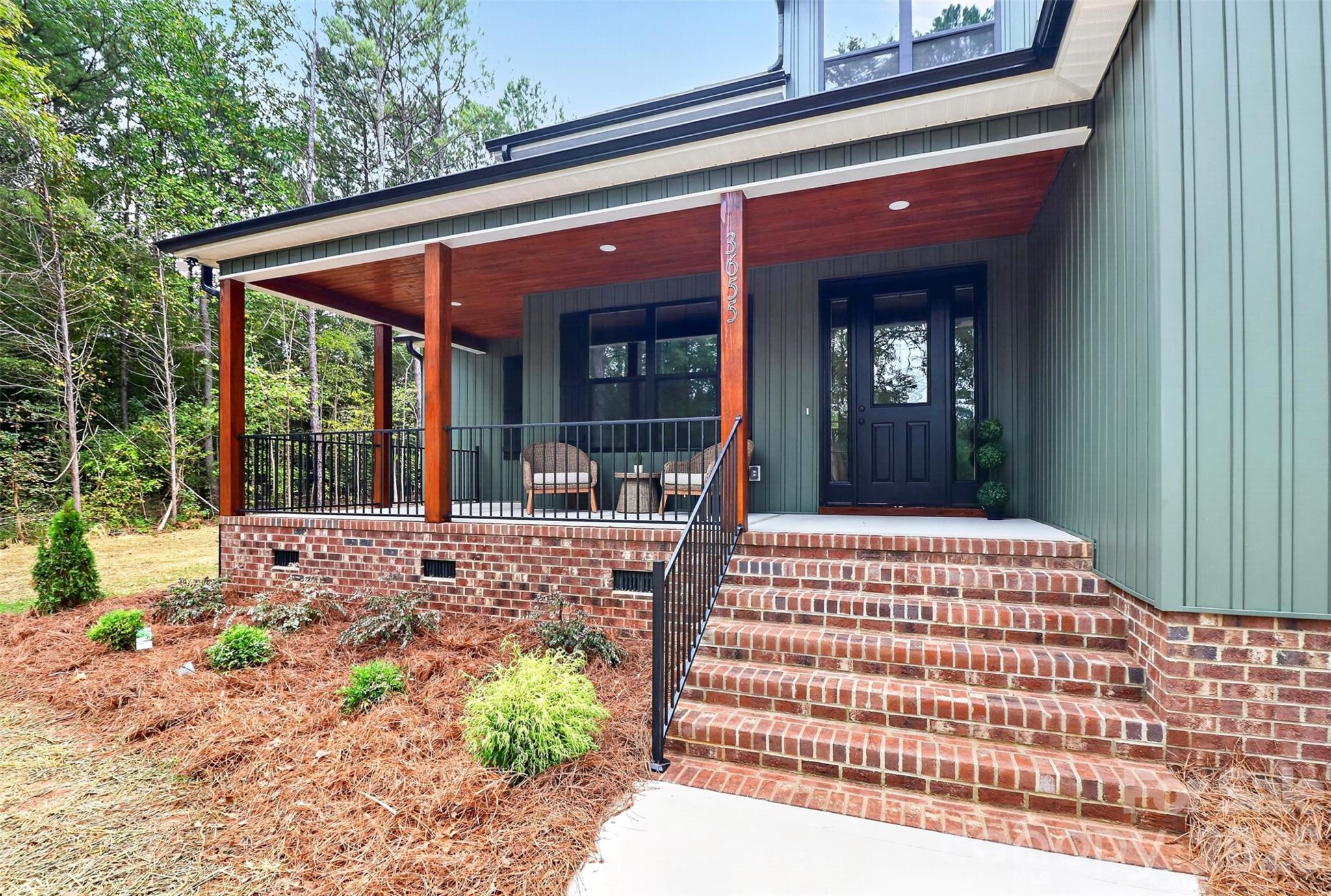 1001 Croatoan Drive Property Photo 3