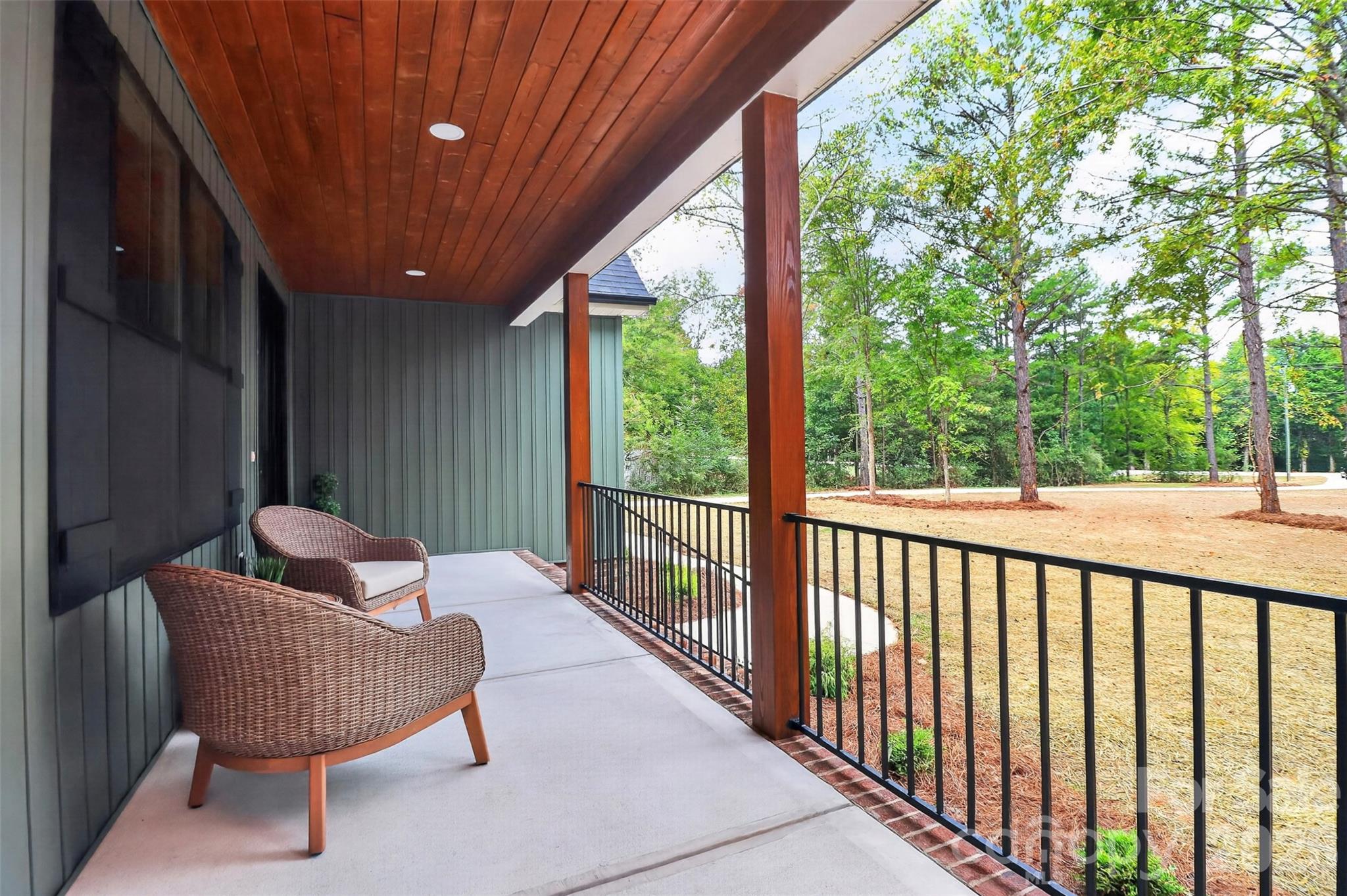 1001 Croatoan Drive Property Photo 4