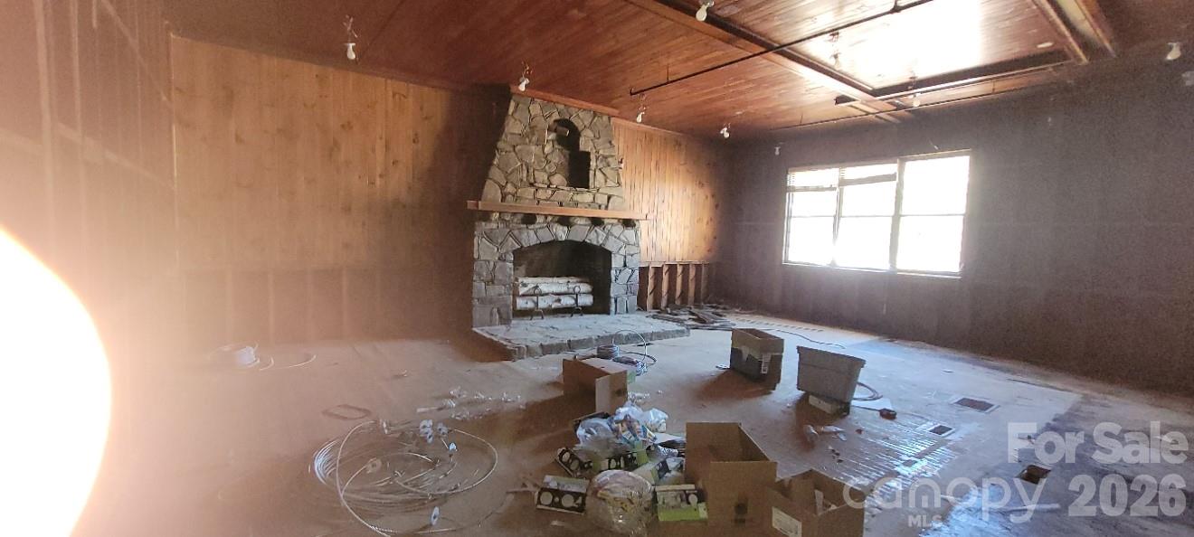 30 Paint Fork Road Property Photo 8