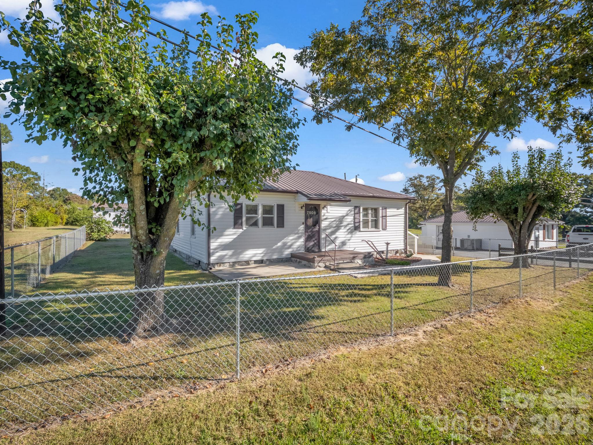 7508 Dallas Cherryville Highway Property Photo 4