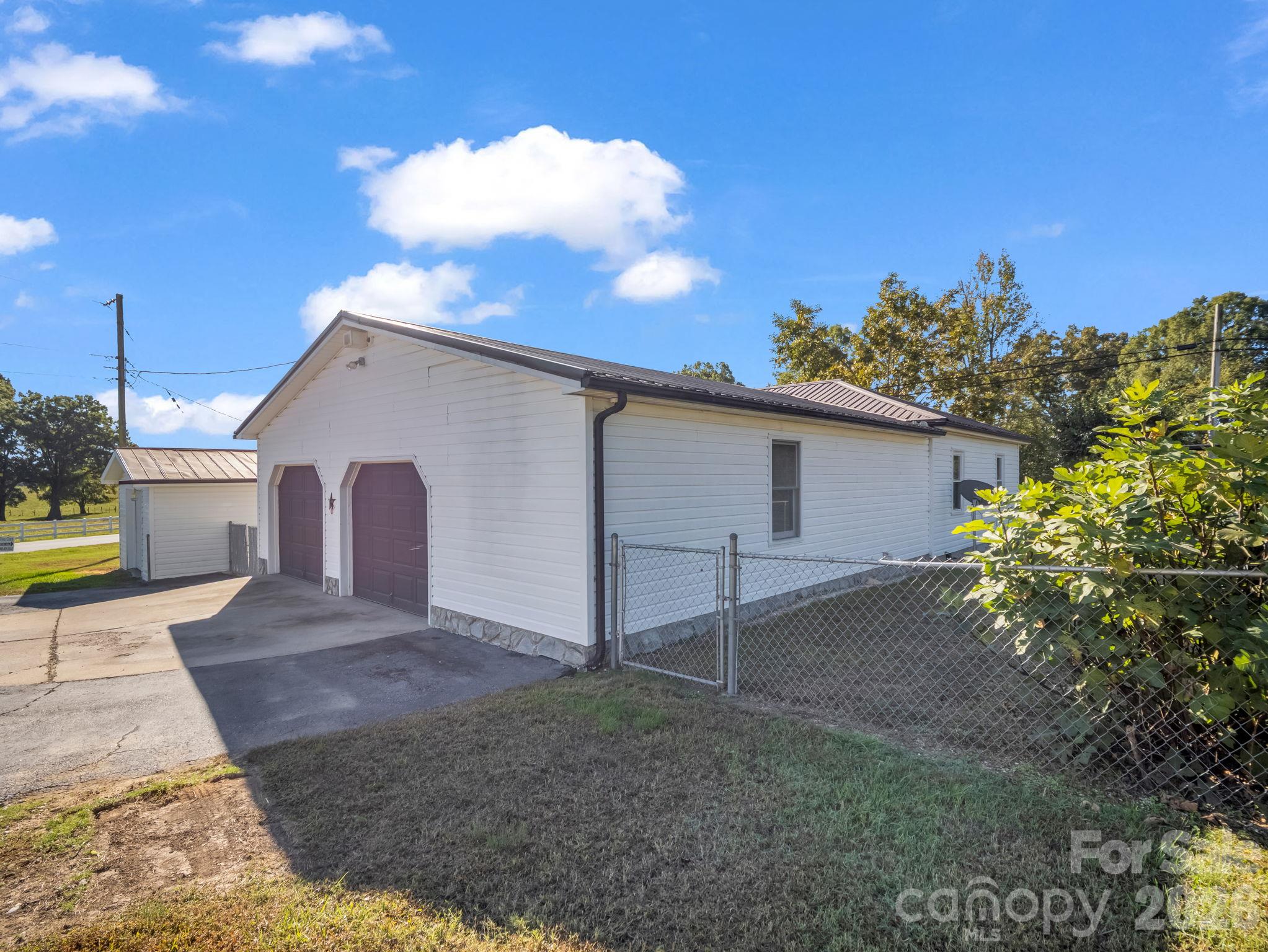 7508 Dallas Cherryville Highway Property Photo 6