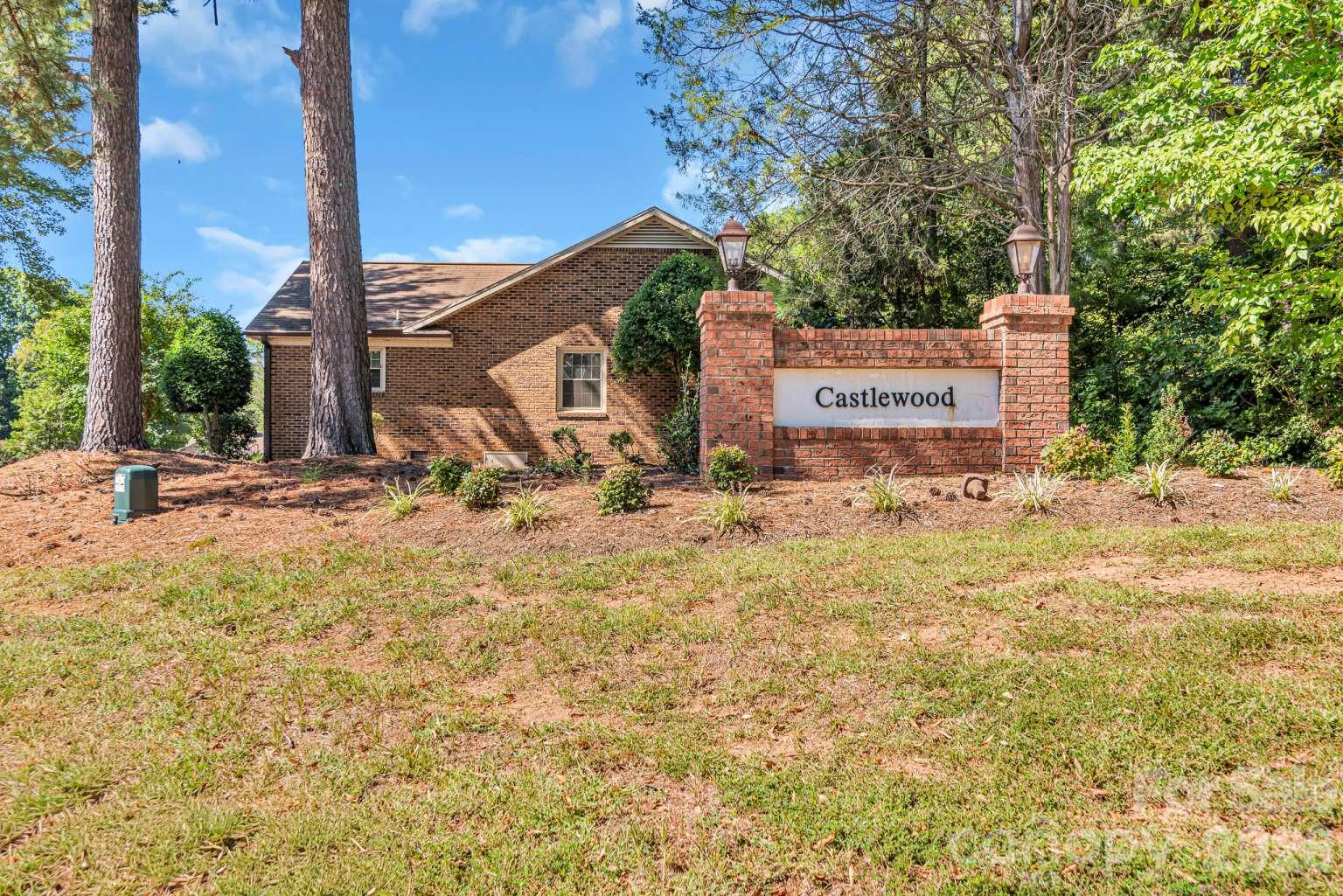 602 Colby Circle Property Photo 1