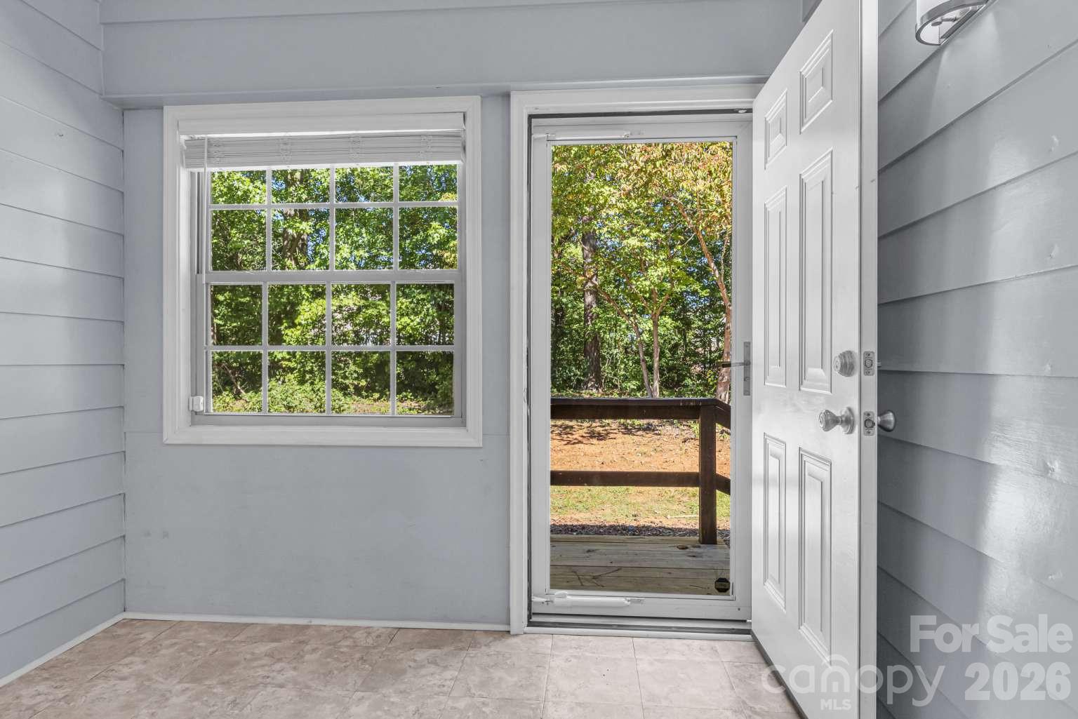 602 Colby Circle Property Photo 14