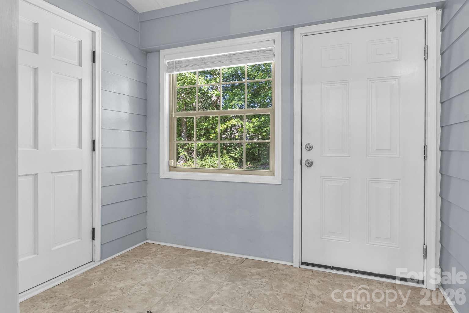 602 Colby Circle Property Photo 15