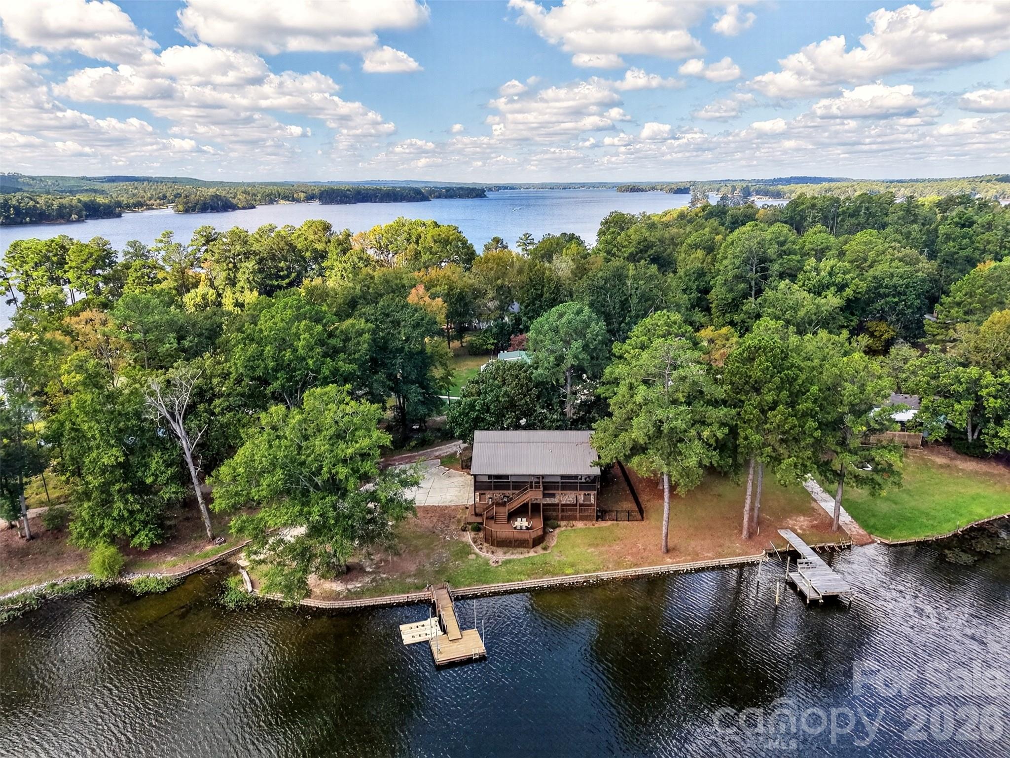 2154 Mohawk Drive Property Photo 1