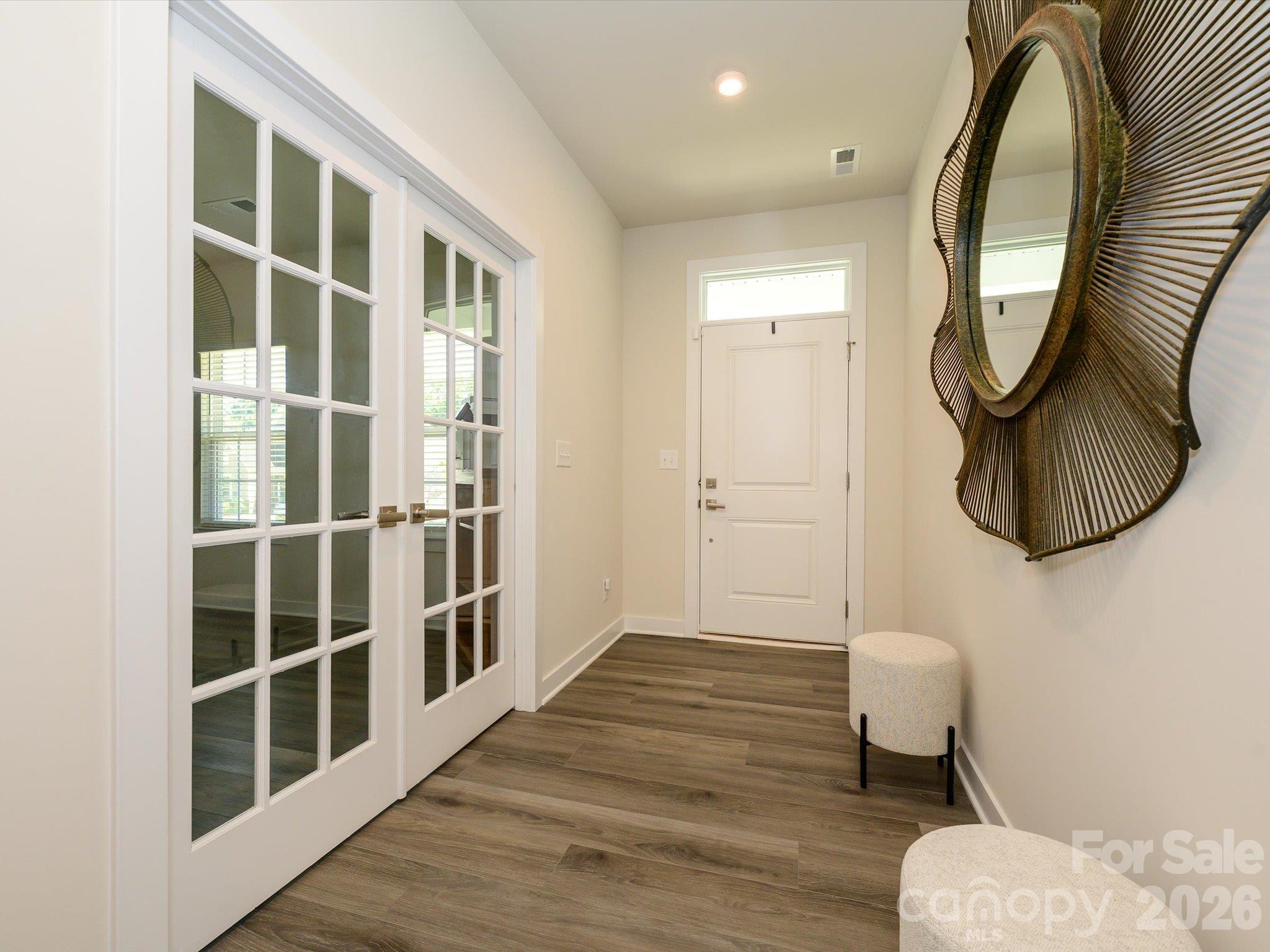 8504 Everwood Avenue Property Photo 3