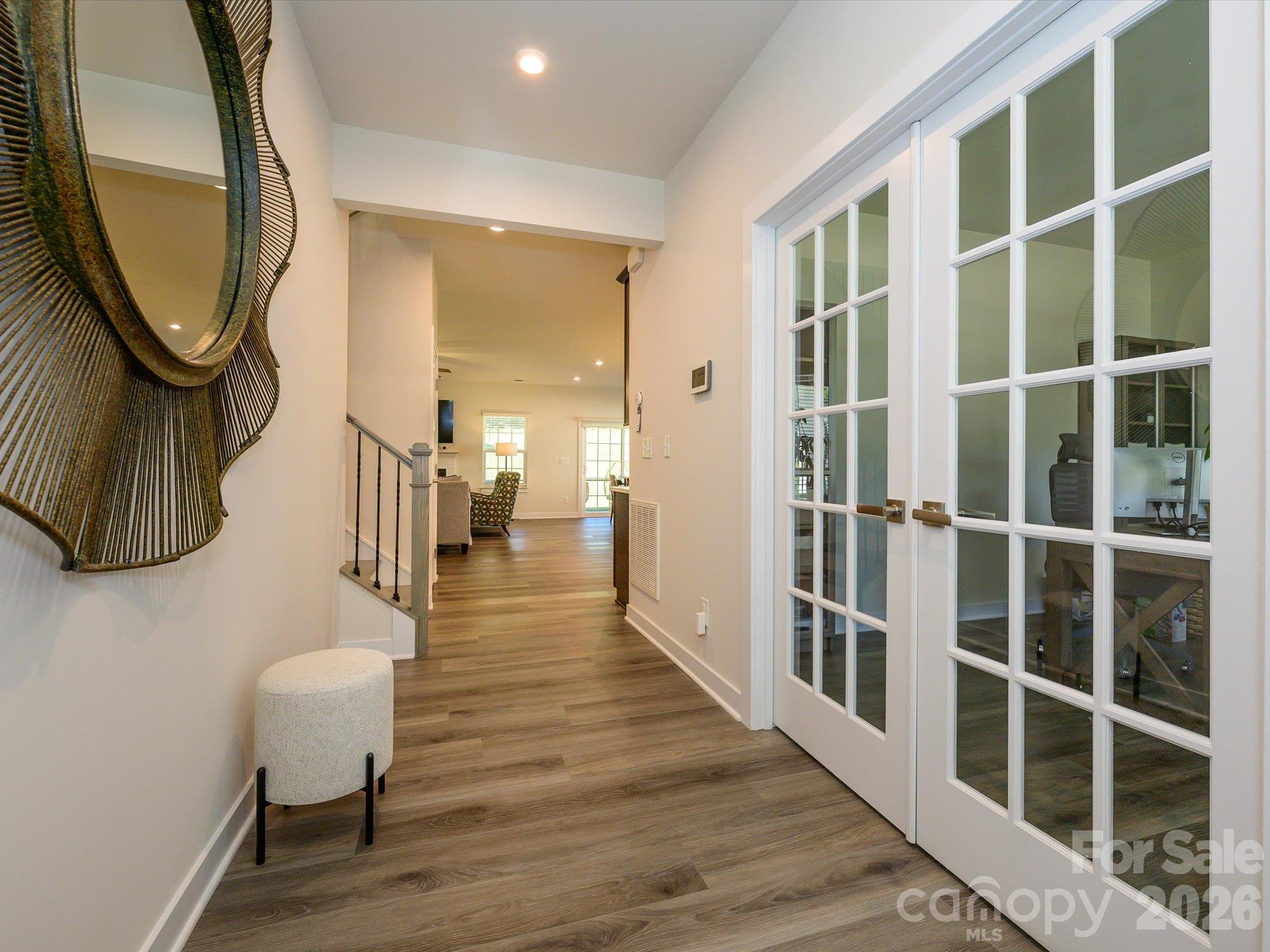 8504 Everwood Avenue Property Photo 4