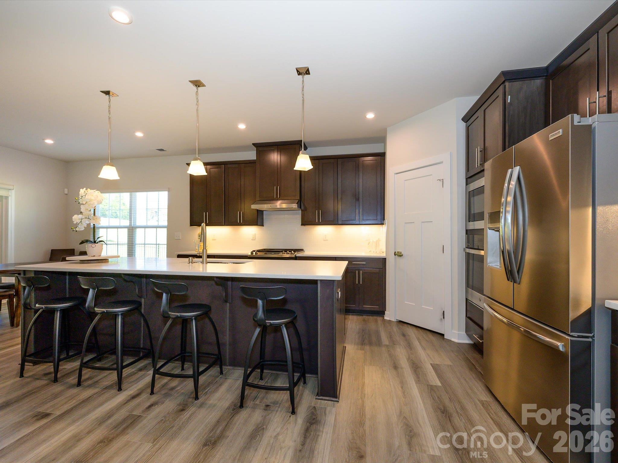8504 Everwood Avenue Property Photo 7