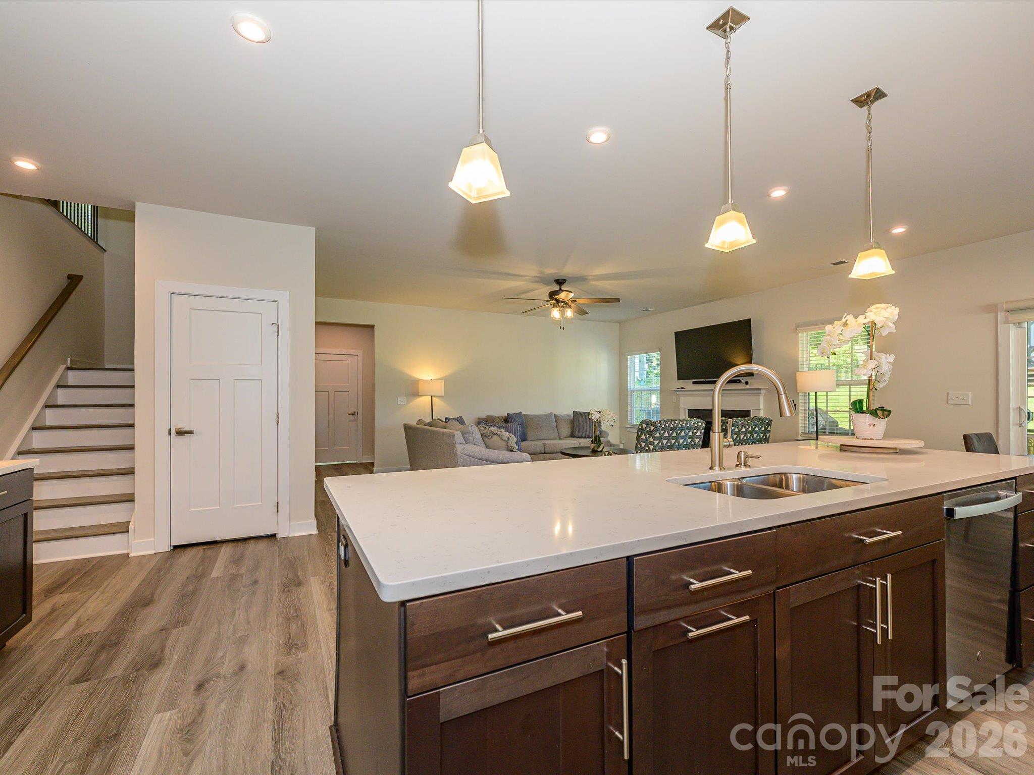 8504 Everwood Avenue Property Photo 10