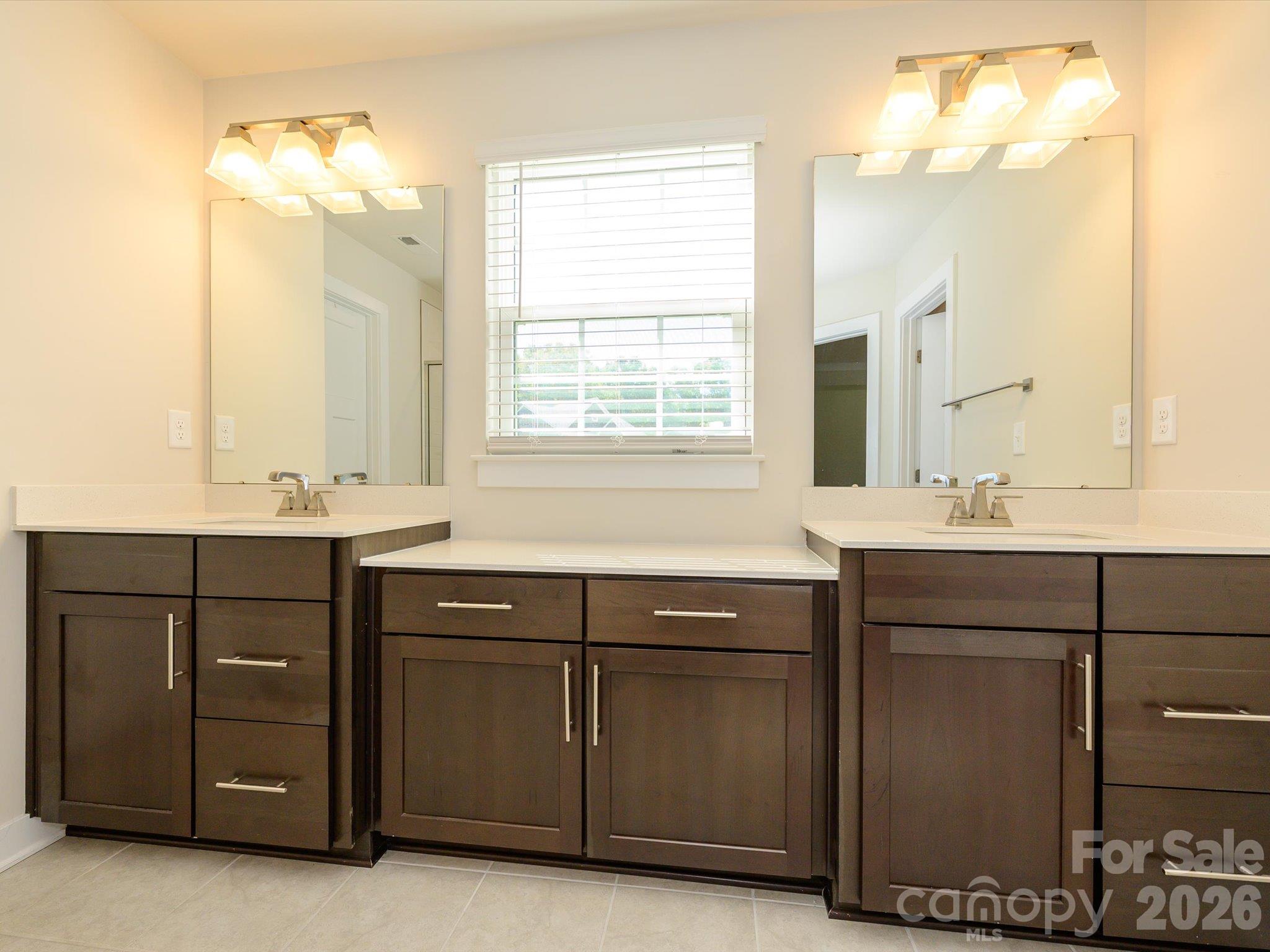 8504 Everwood Avenue Property Photo 30