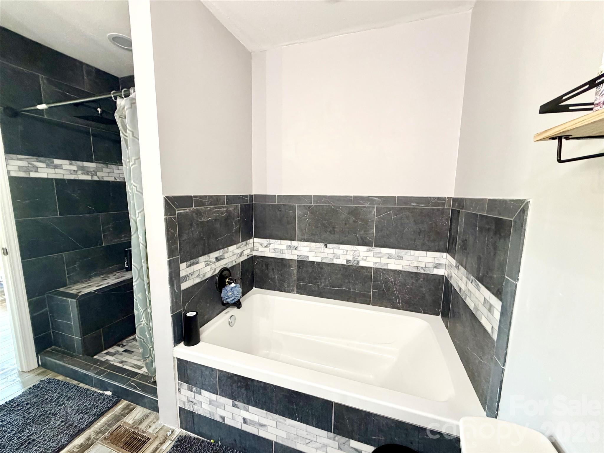 3011 1 Wood Road Property Photo 17
