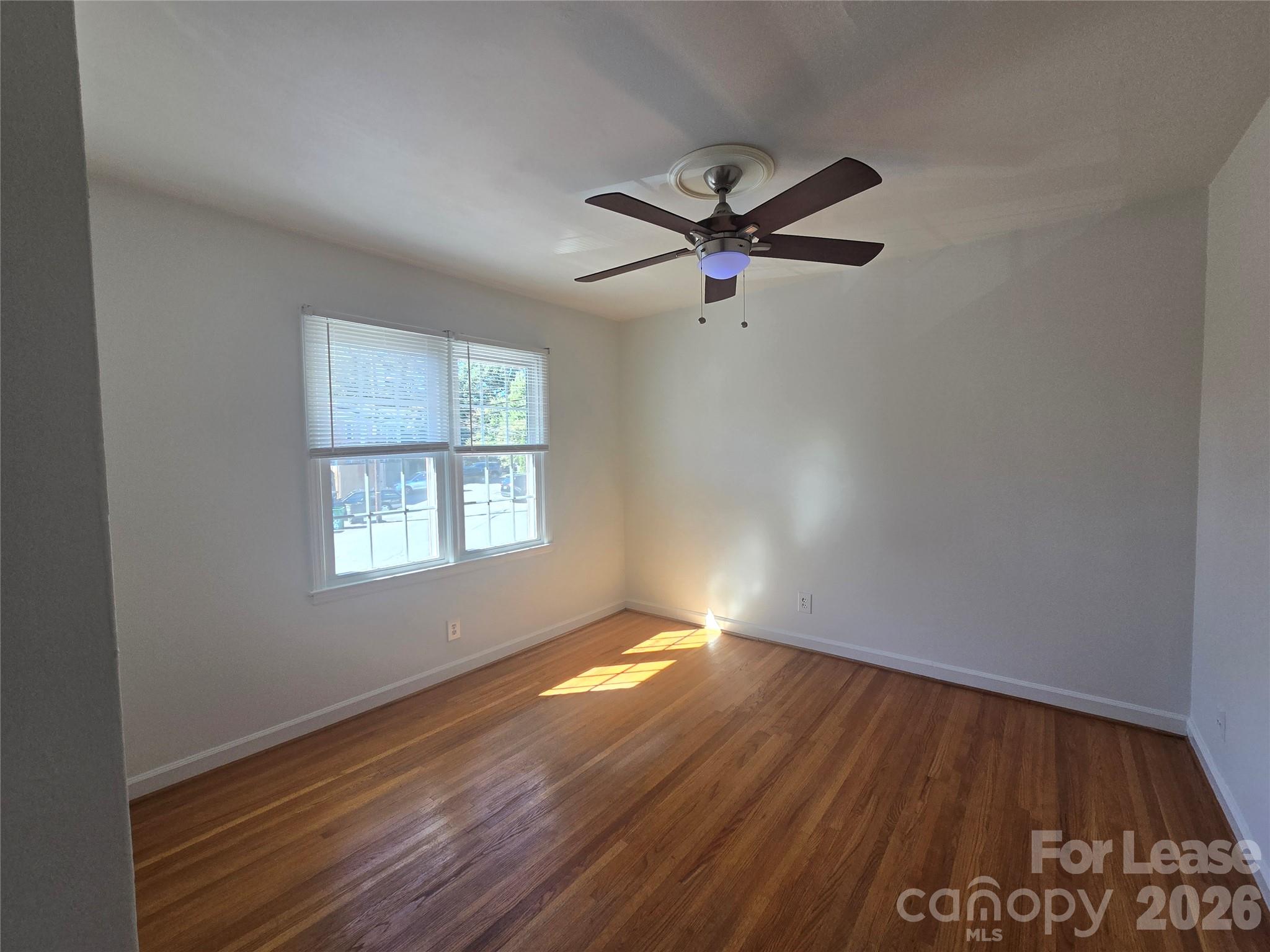 910 Mcalway Road E Property Photo 14