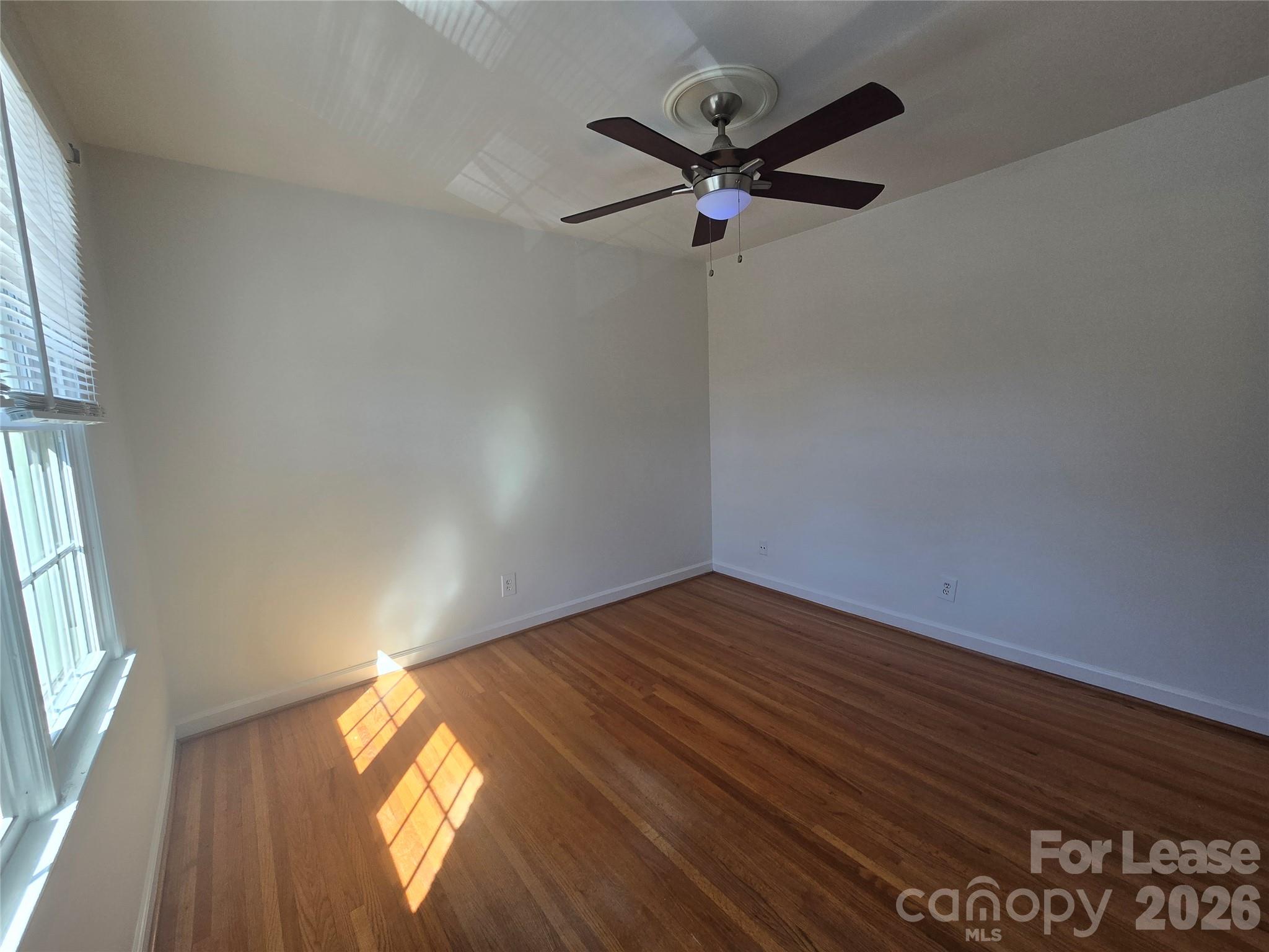 910 Mcalway Road E Property Photo 15