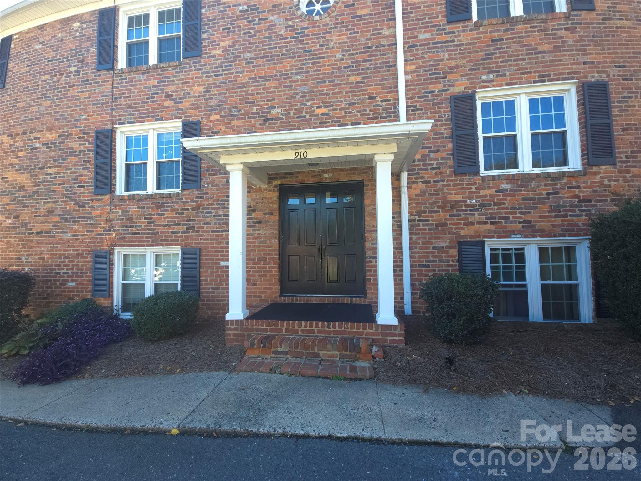 910 Mcalway Road E Property Photo 21